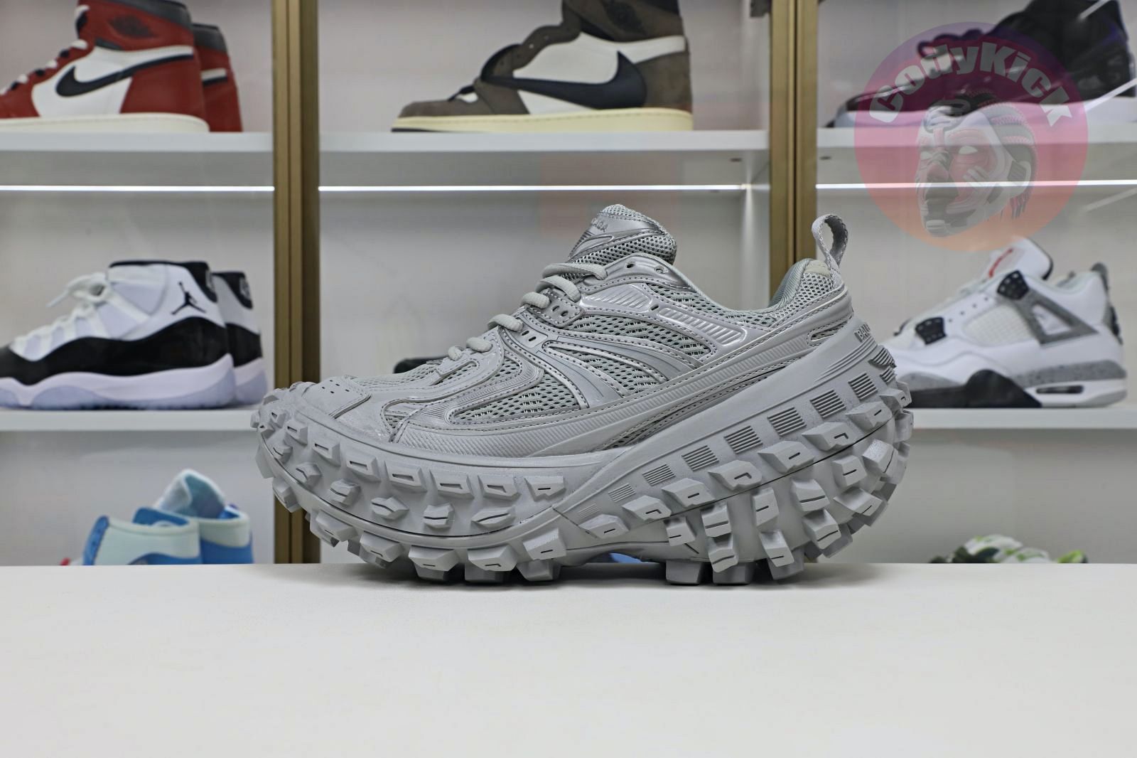 Balenciaga  Defender