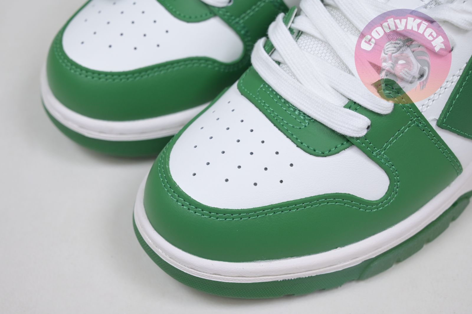 OFF-WHITE Ous Of Office