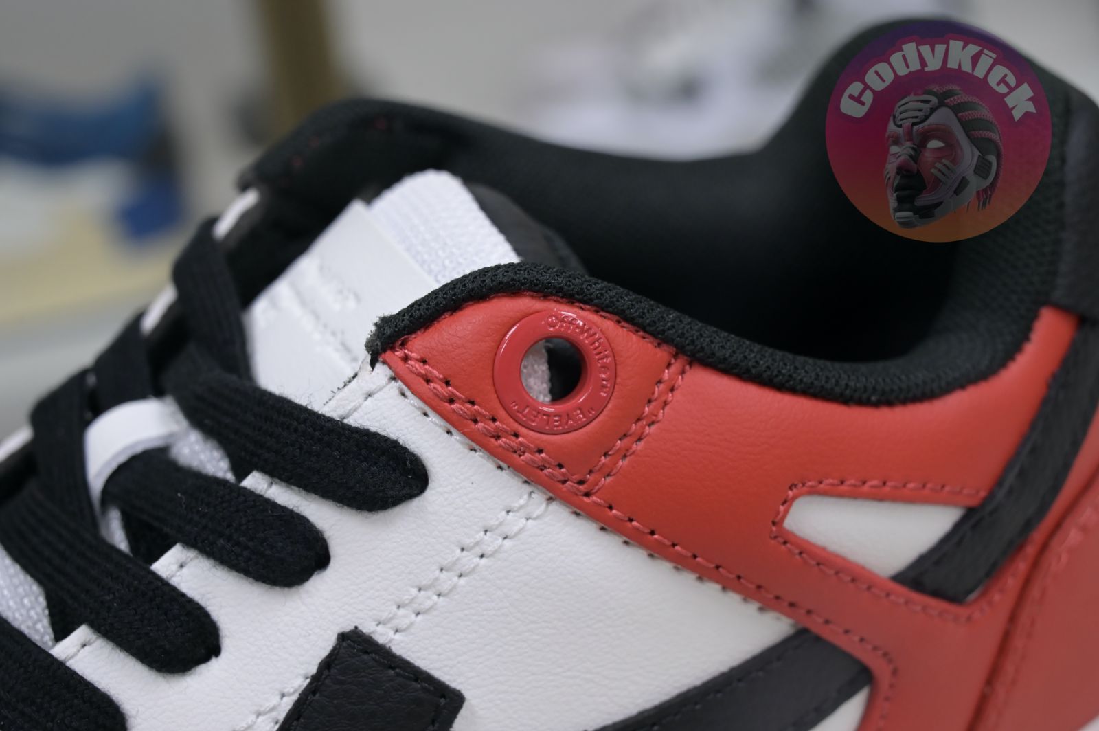 OFF-WHITE Ous Of Office