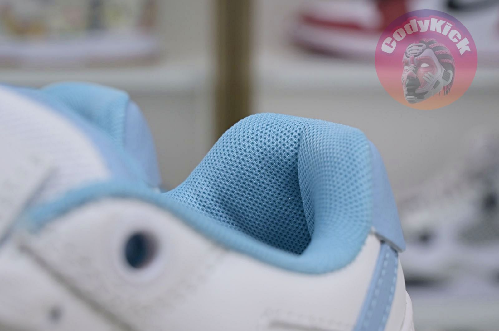 OFF-WHITE Ous Of Office