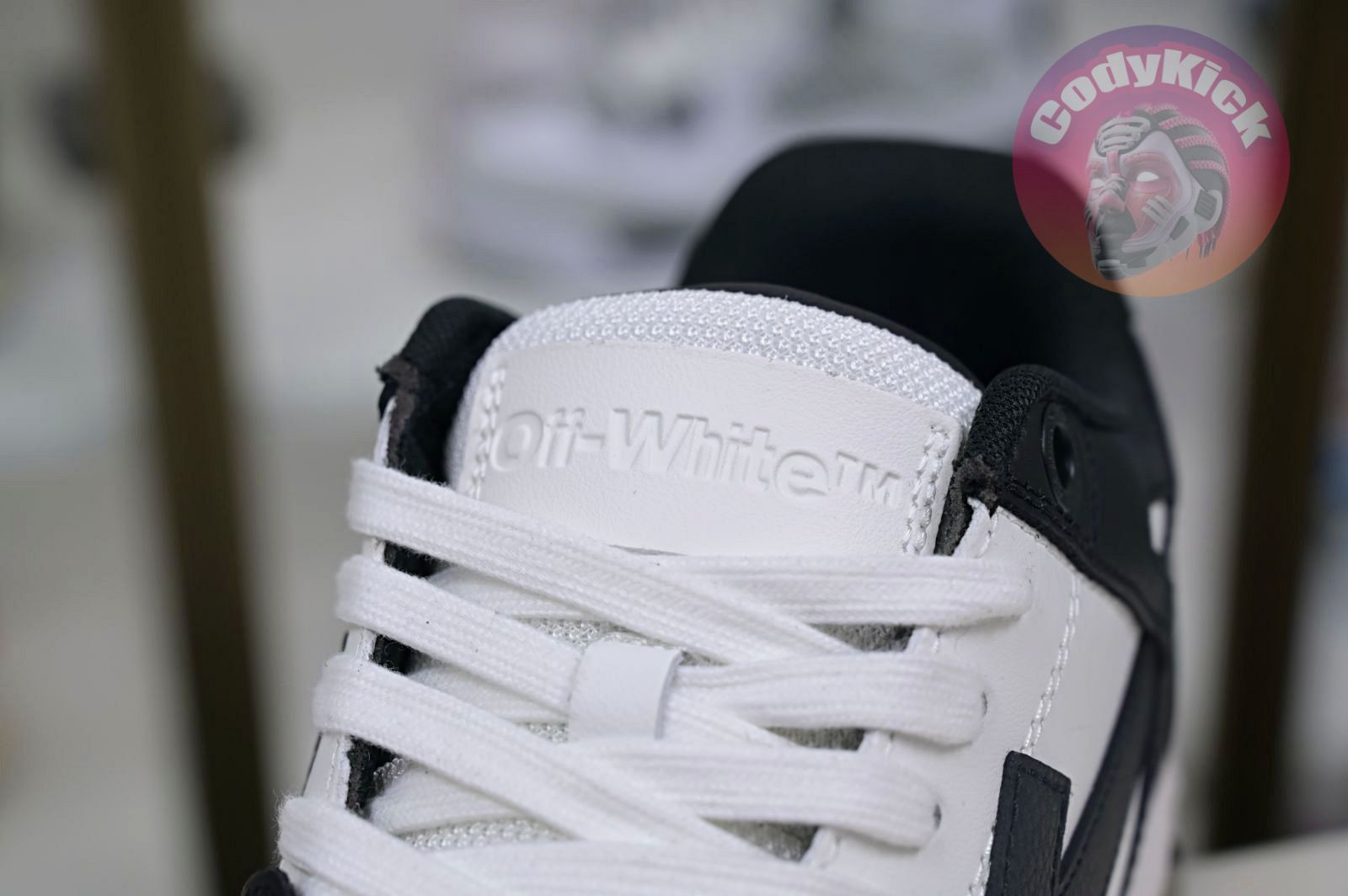 OFF-WHITE Ous Of Office