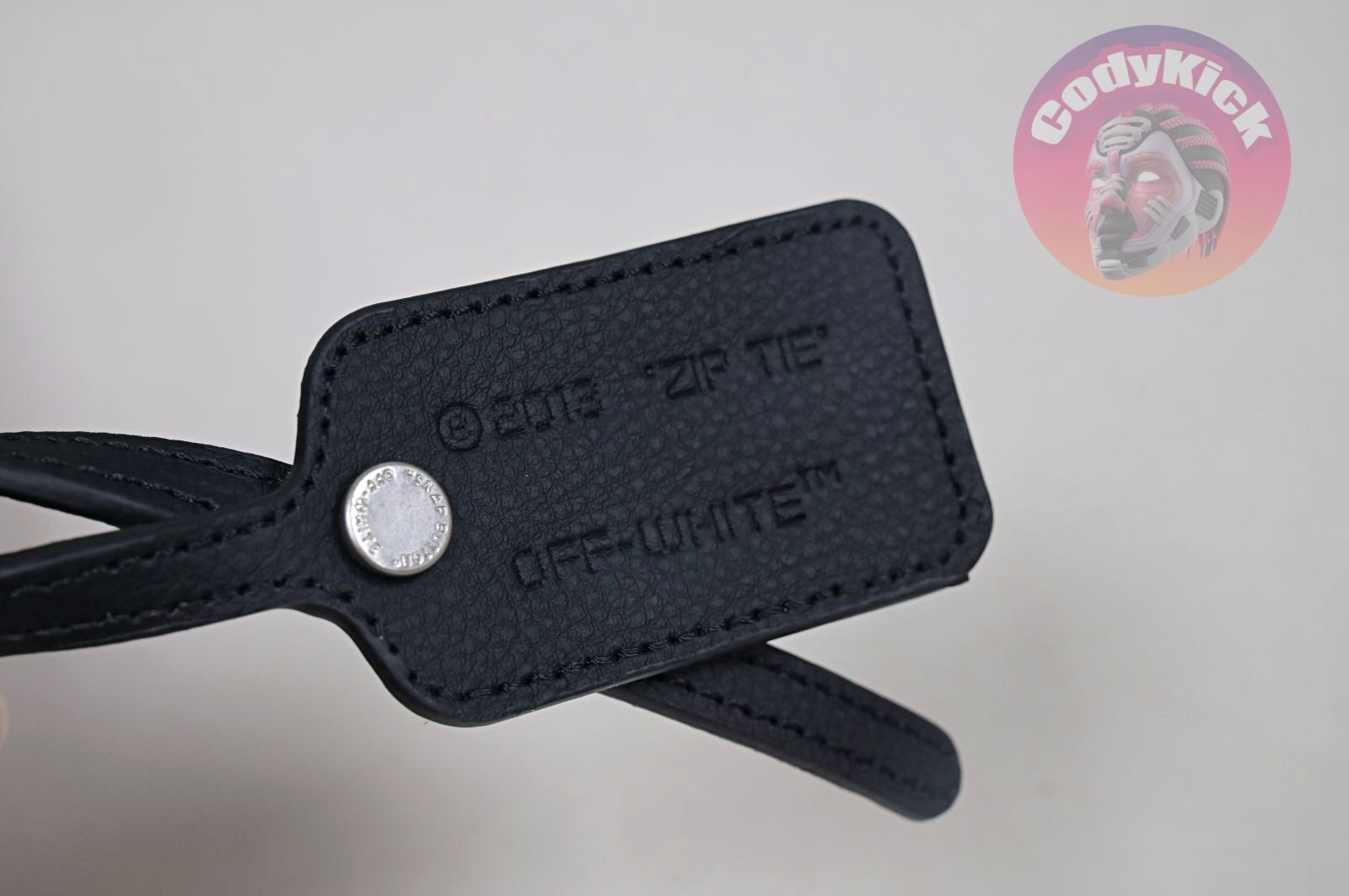 OFF-WHITE Ous Of Office