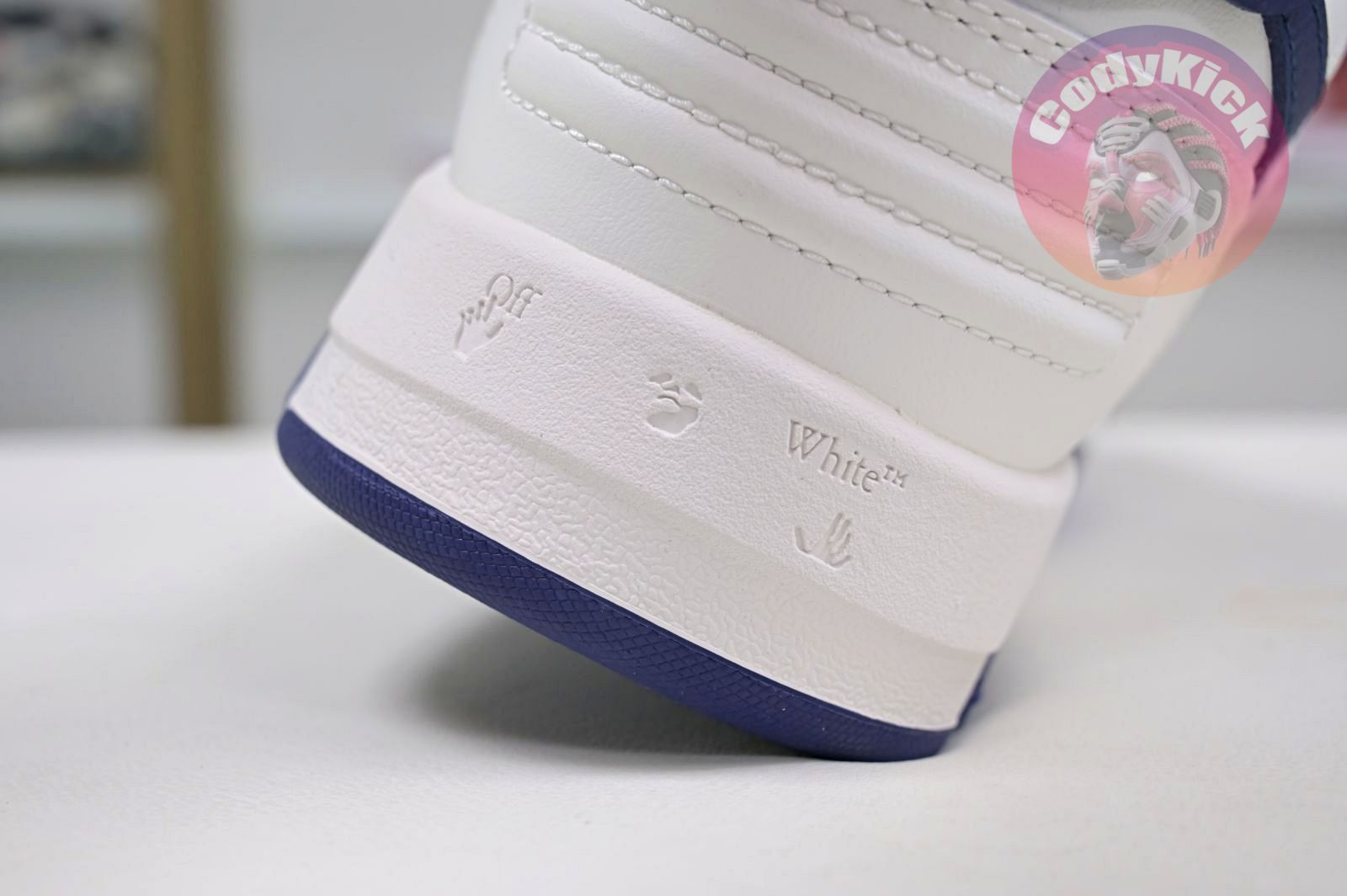 OFF-WHITE Ous Of Office