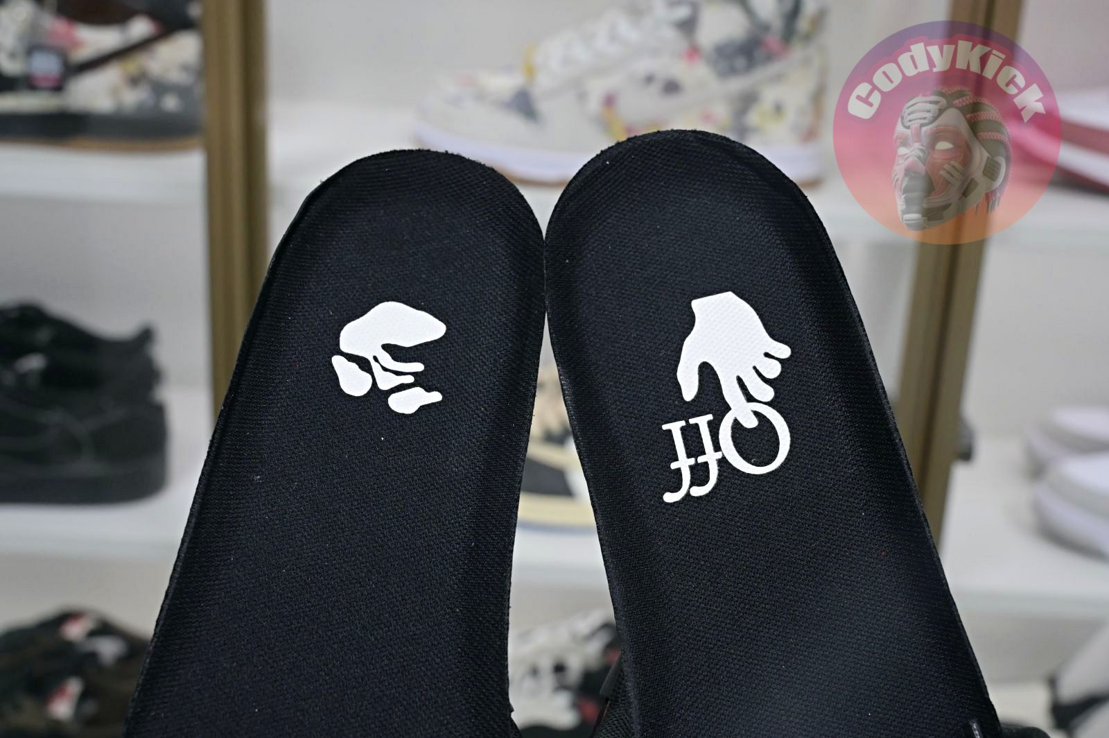 OFF-WHITE Ous Of Office