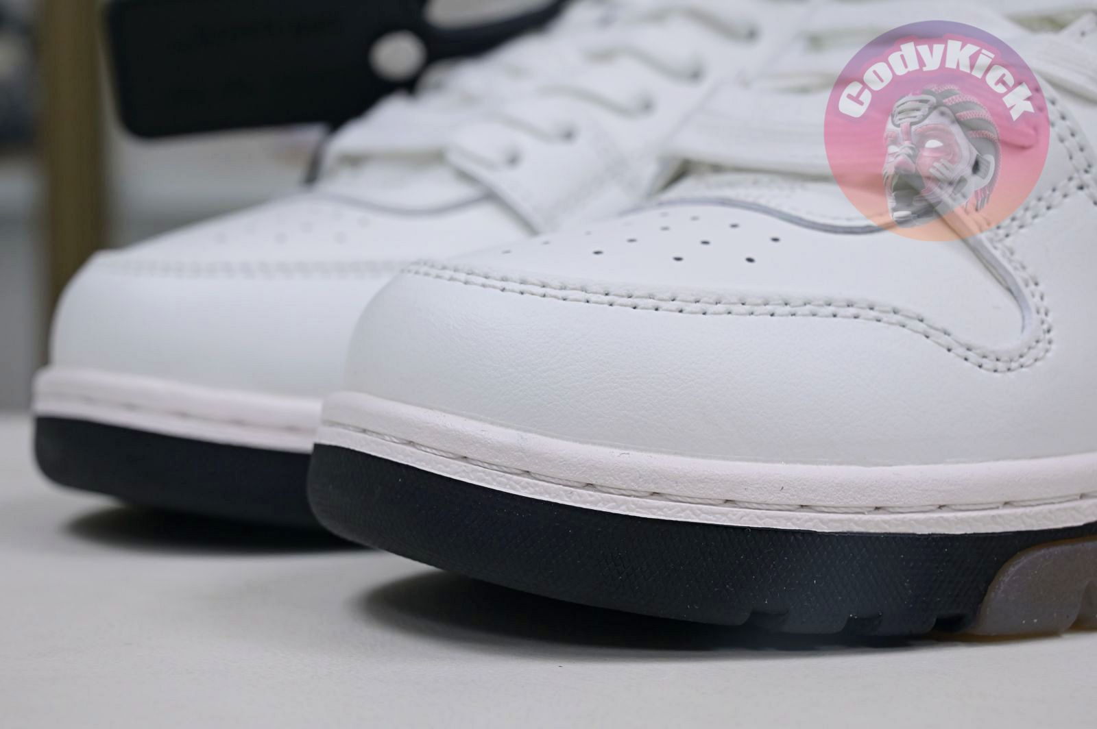 OFF-WHITE Ous Of Office