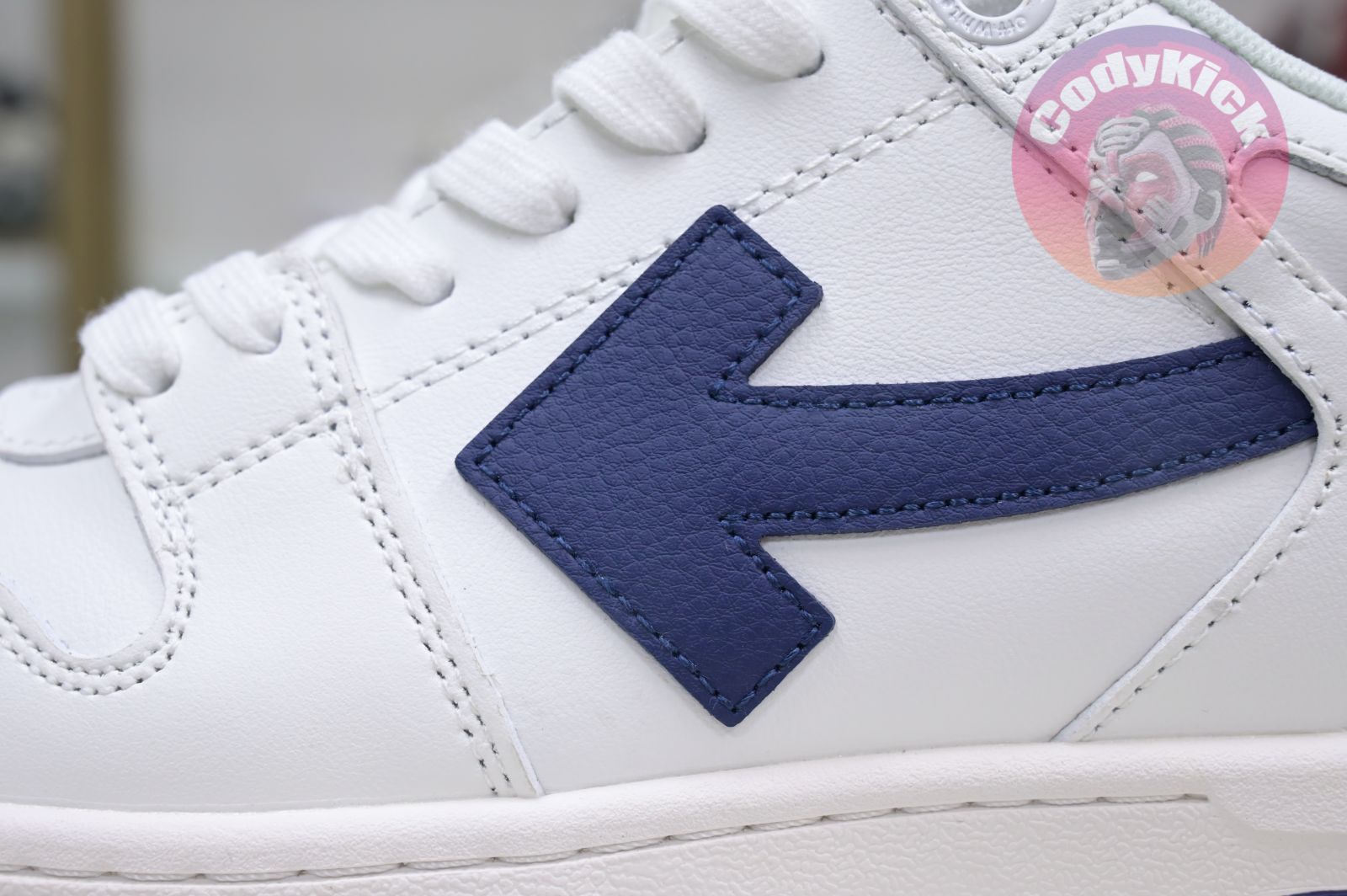 OFF-WHITE Ous Of Office