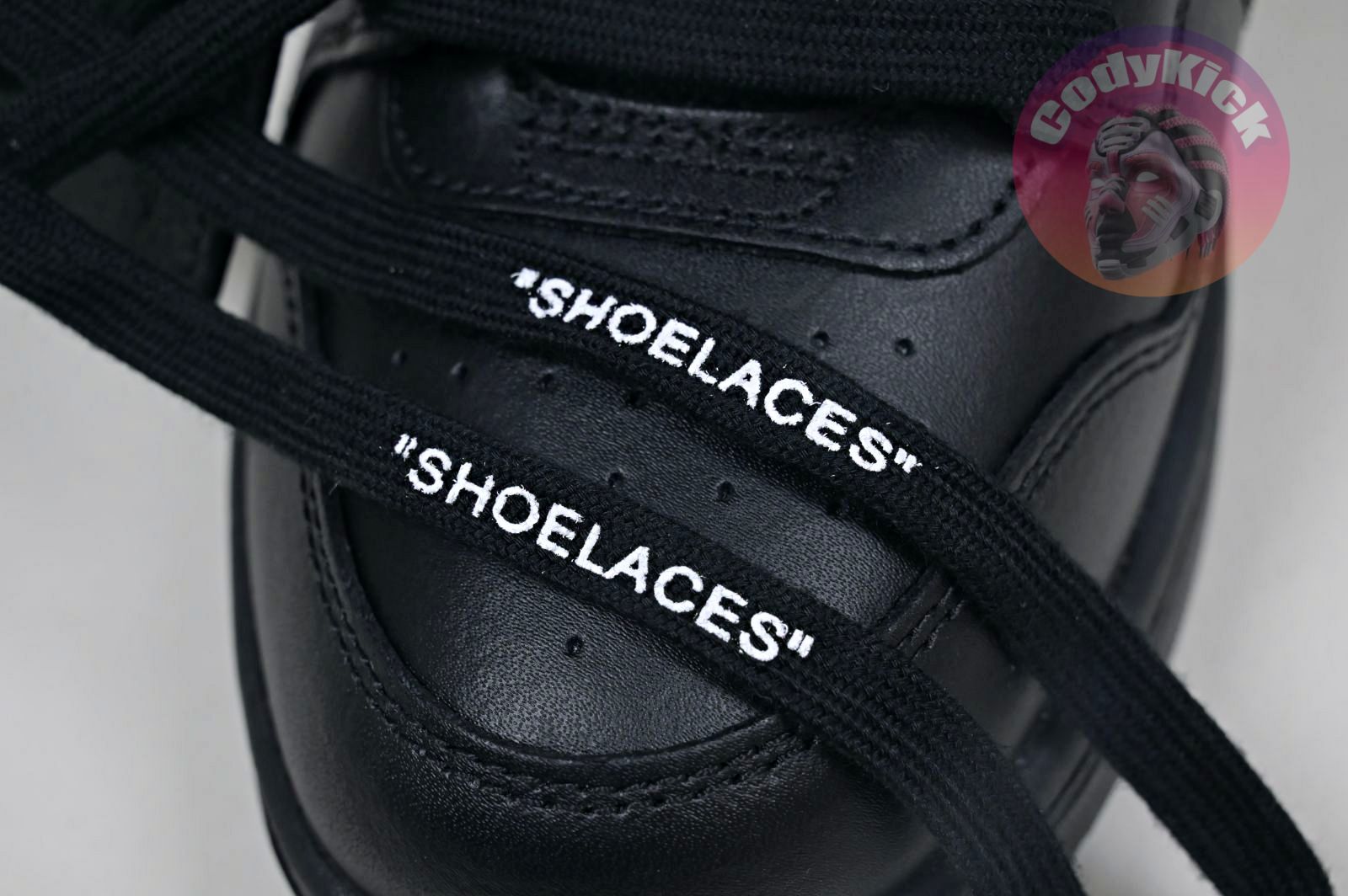 OFF-WHITE Ous Of Office