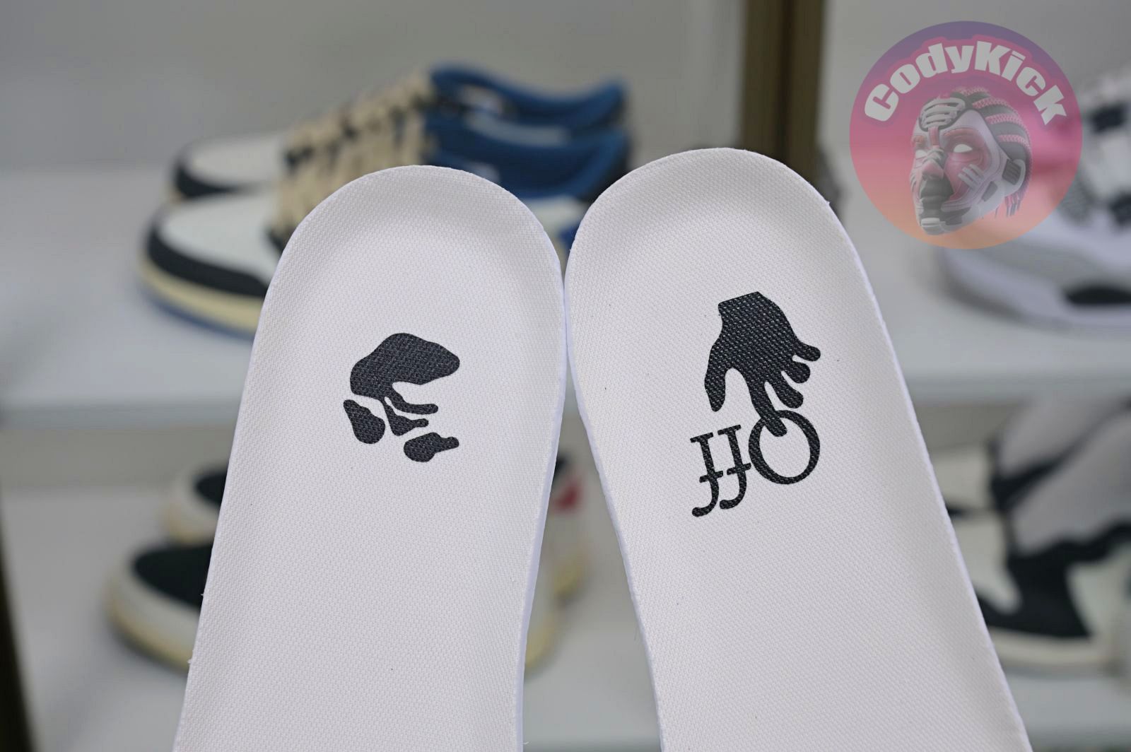 OFF-WHITE Ous Of Office