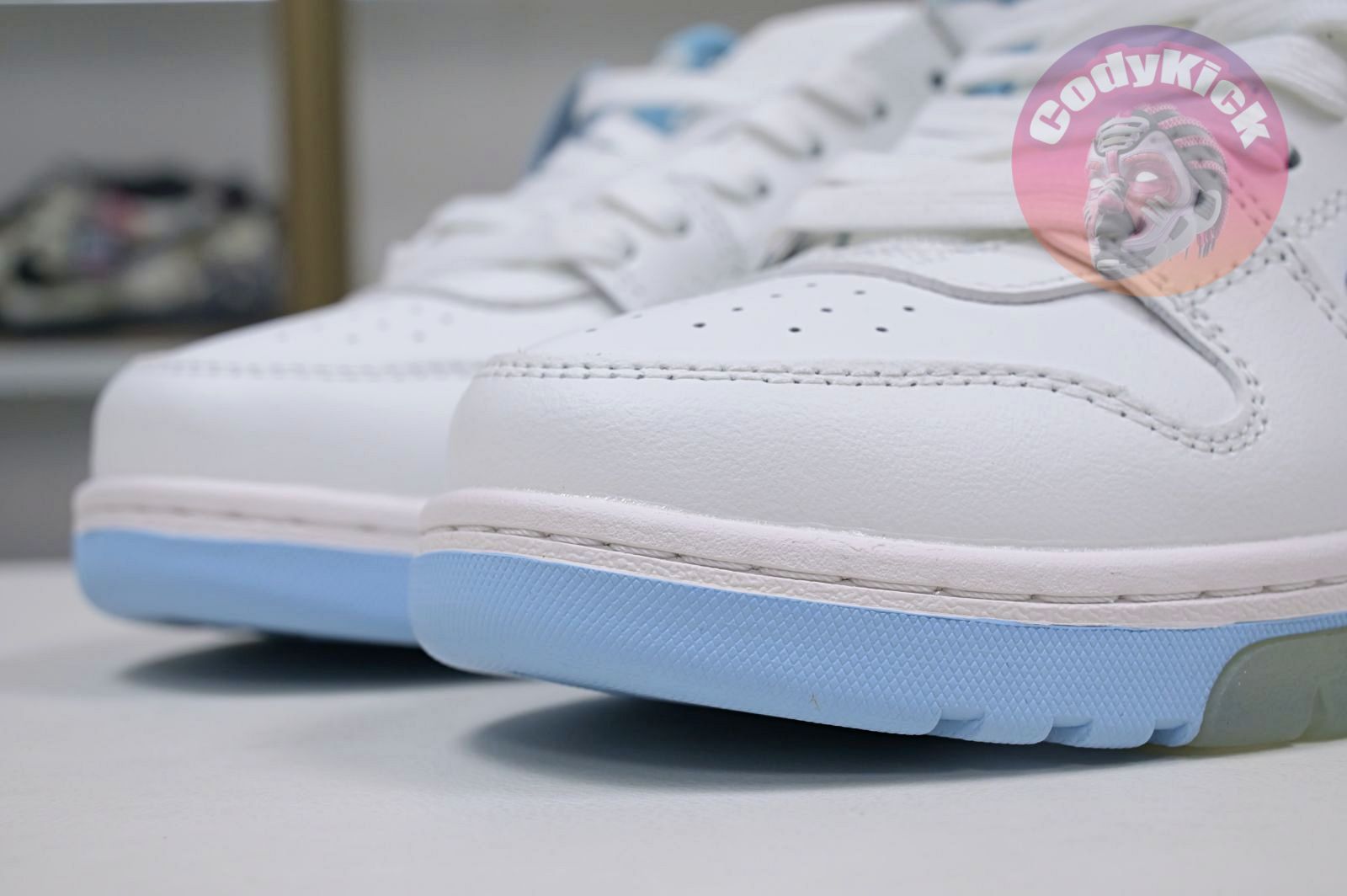 OFF-WHITE Ous Of Office