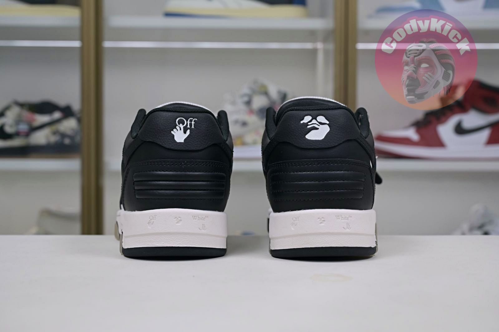 OFF-WHITE Ous Of Office