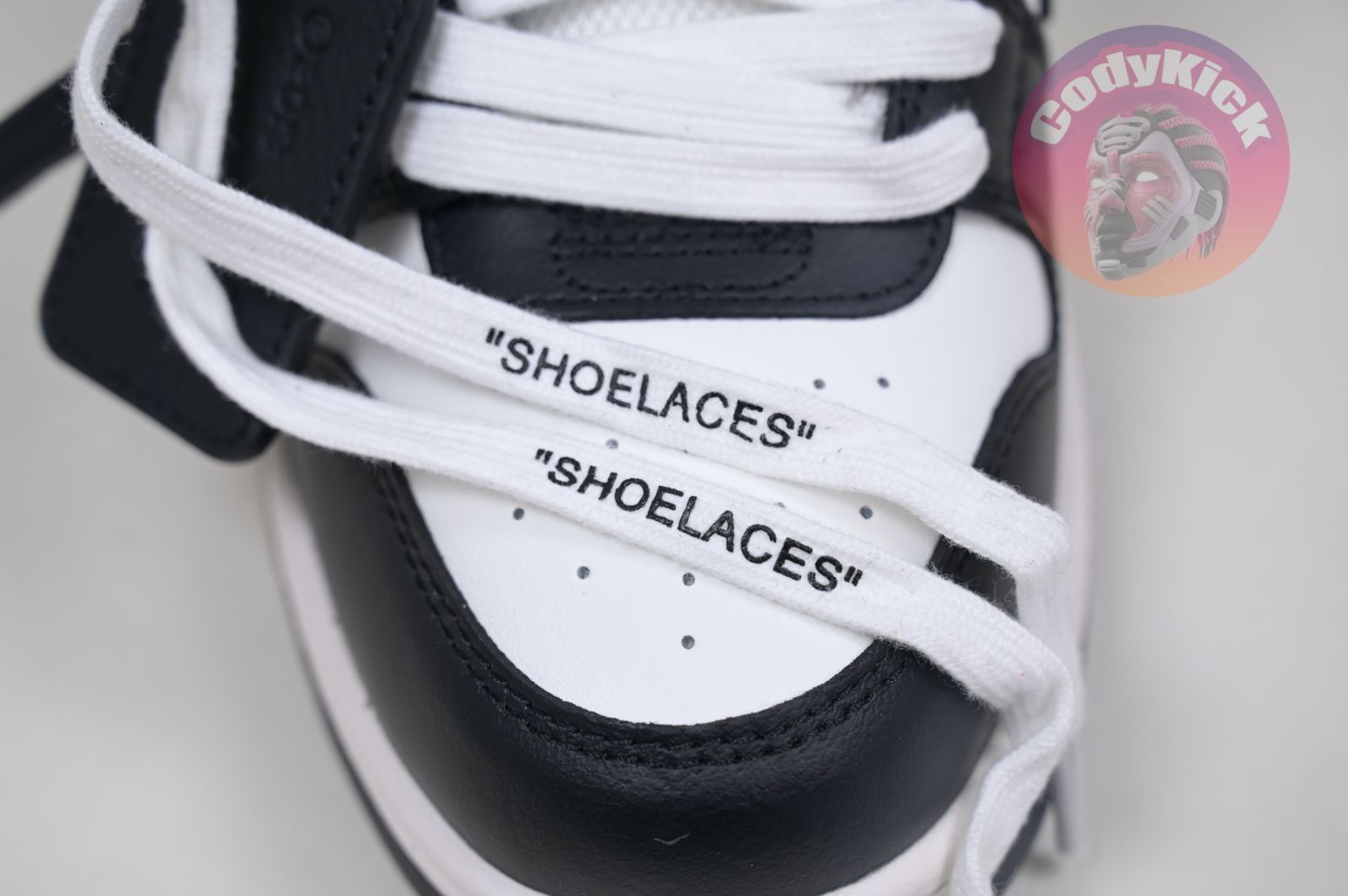 OFF-WHITE Ous Of Office