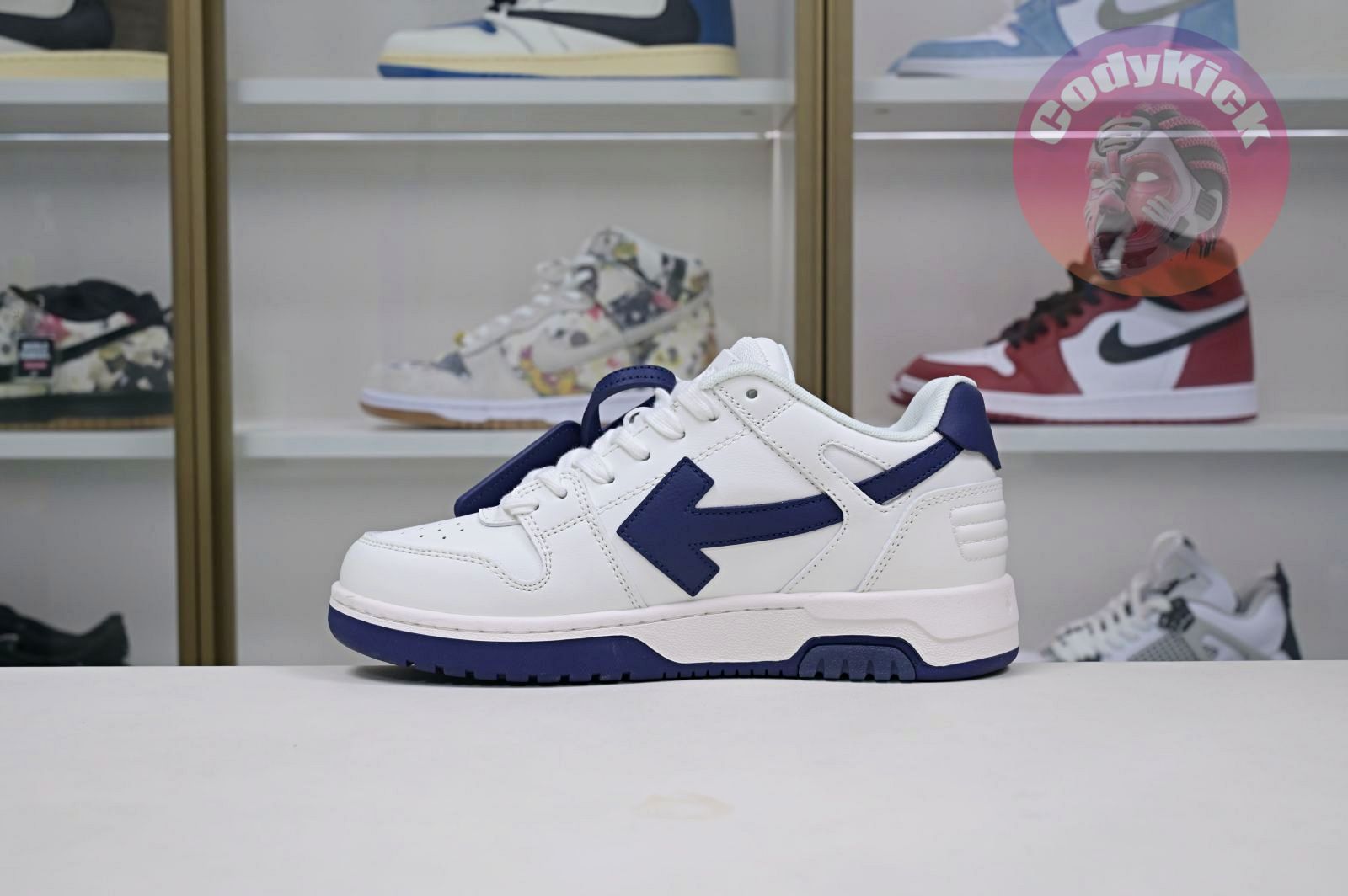 OFF-WHITE Ous Of Office