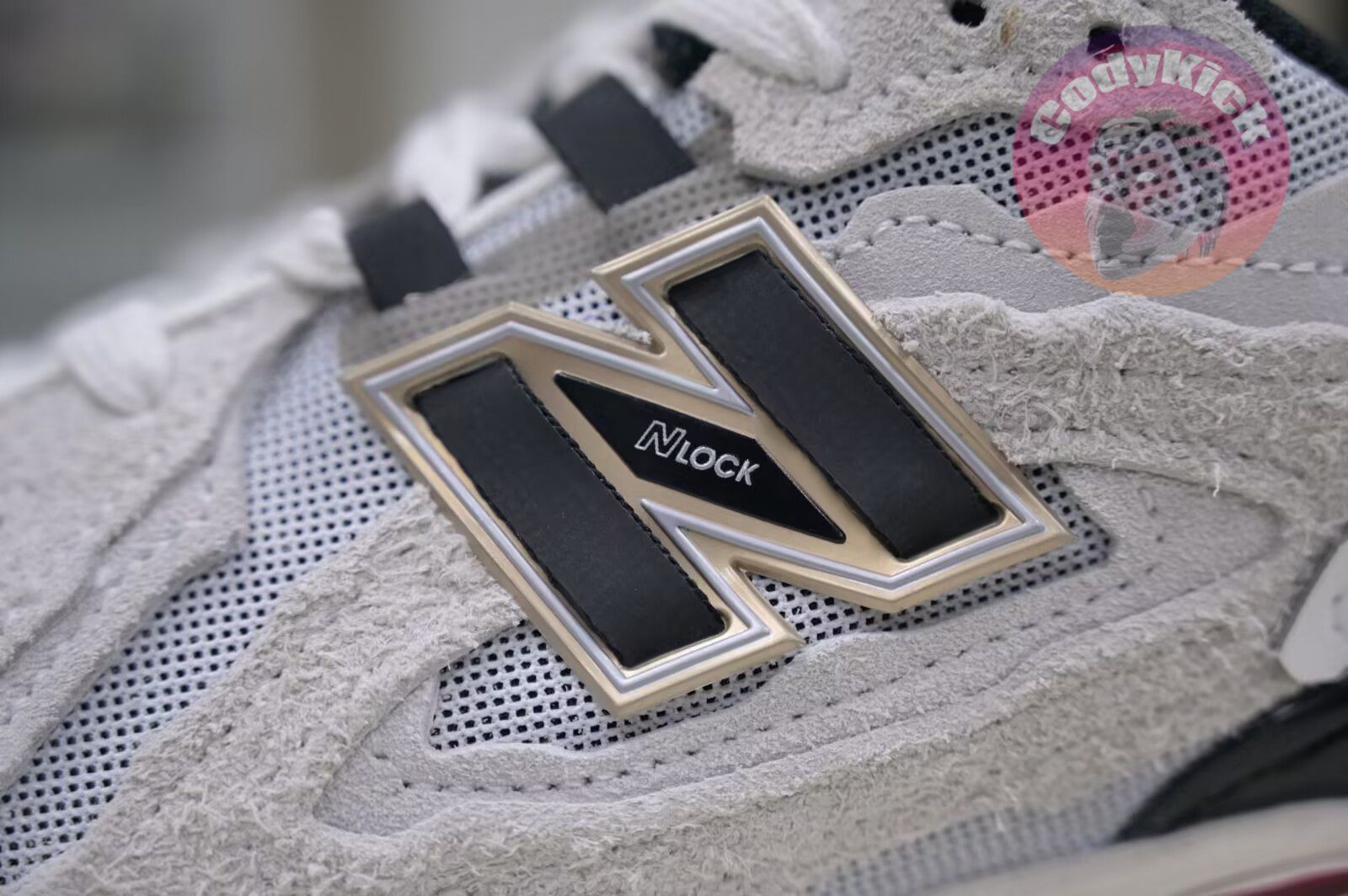 New Balance NB 1906R