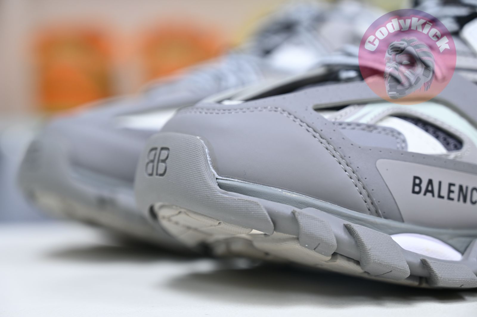 Balenciaga  Track（LED）