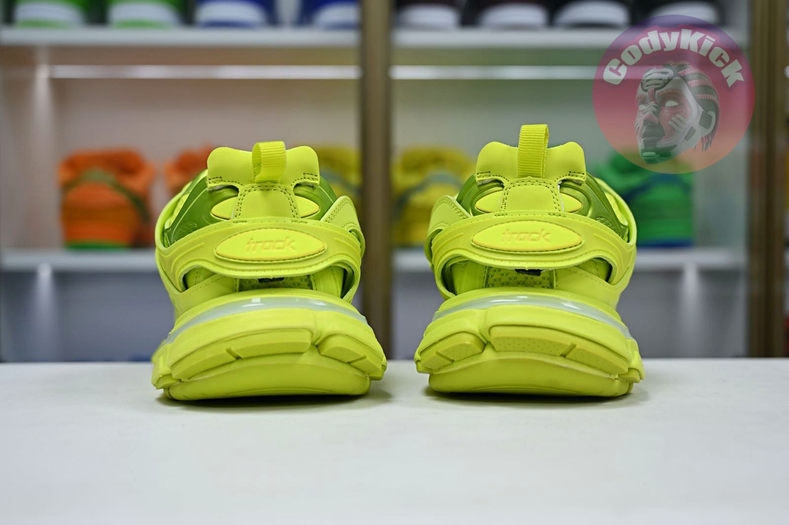 Balenciaga  Track（LED）