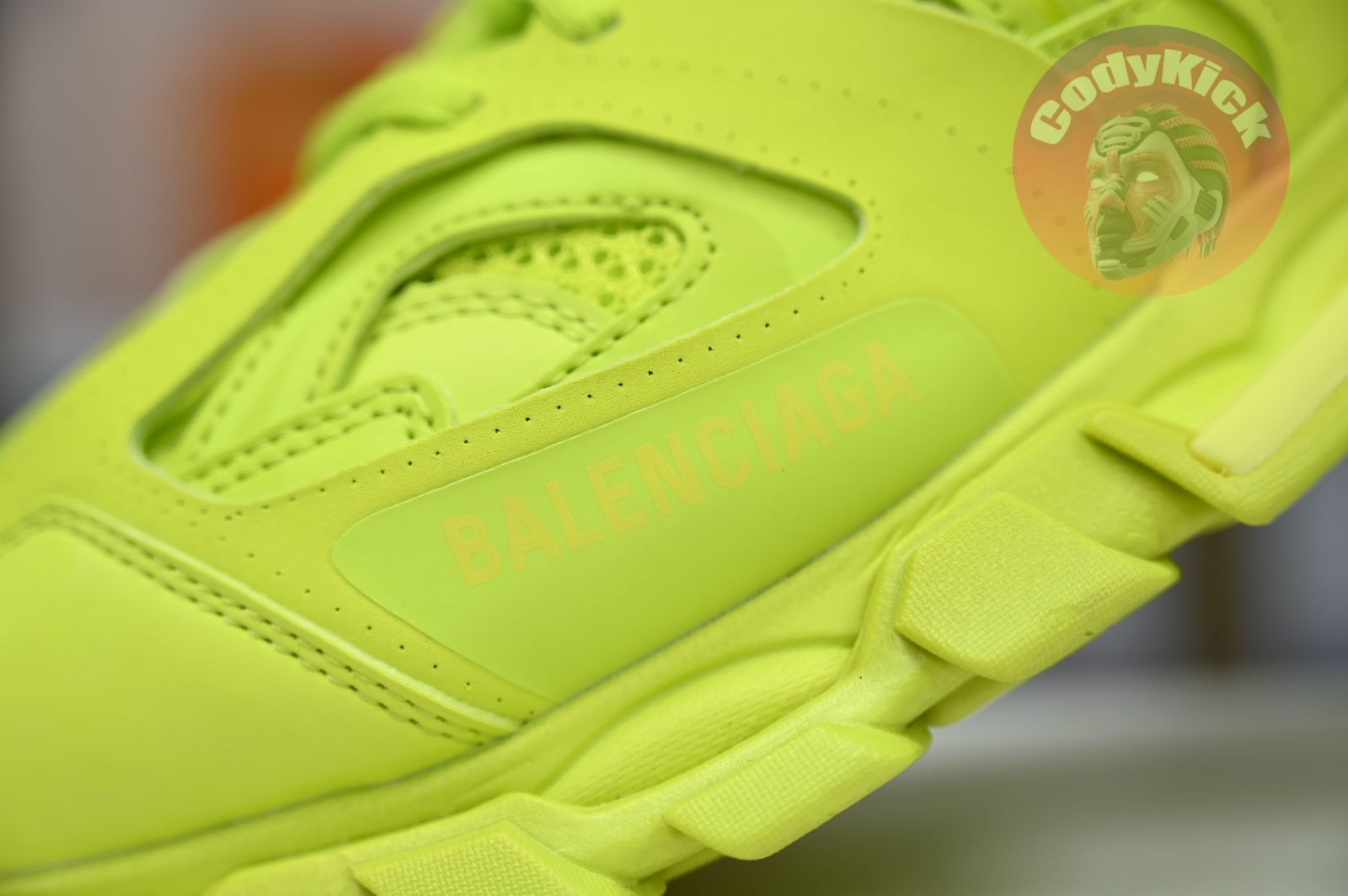 Balenciaga  Track（LED）