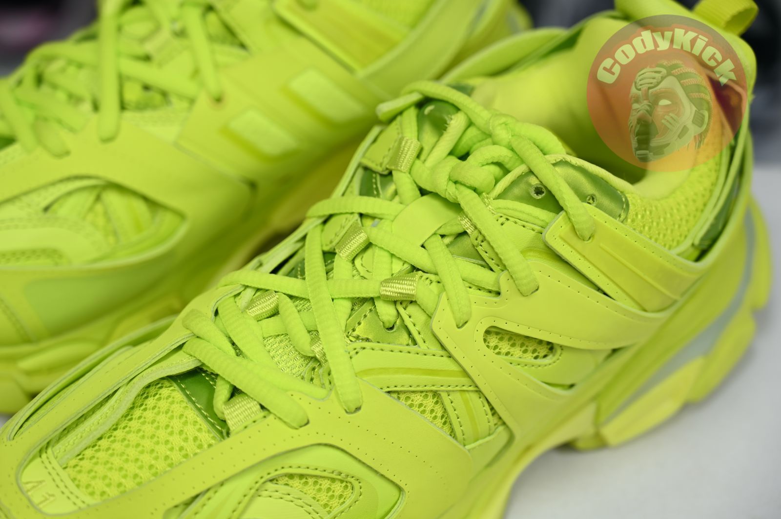 Balenciaga  Track（LED）