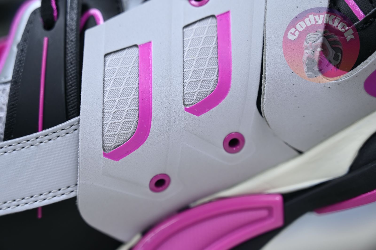 Balenciaga  Track（LED）