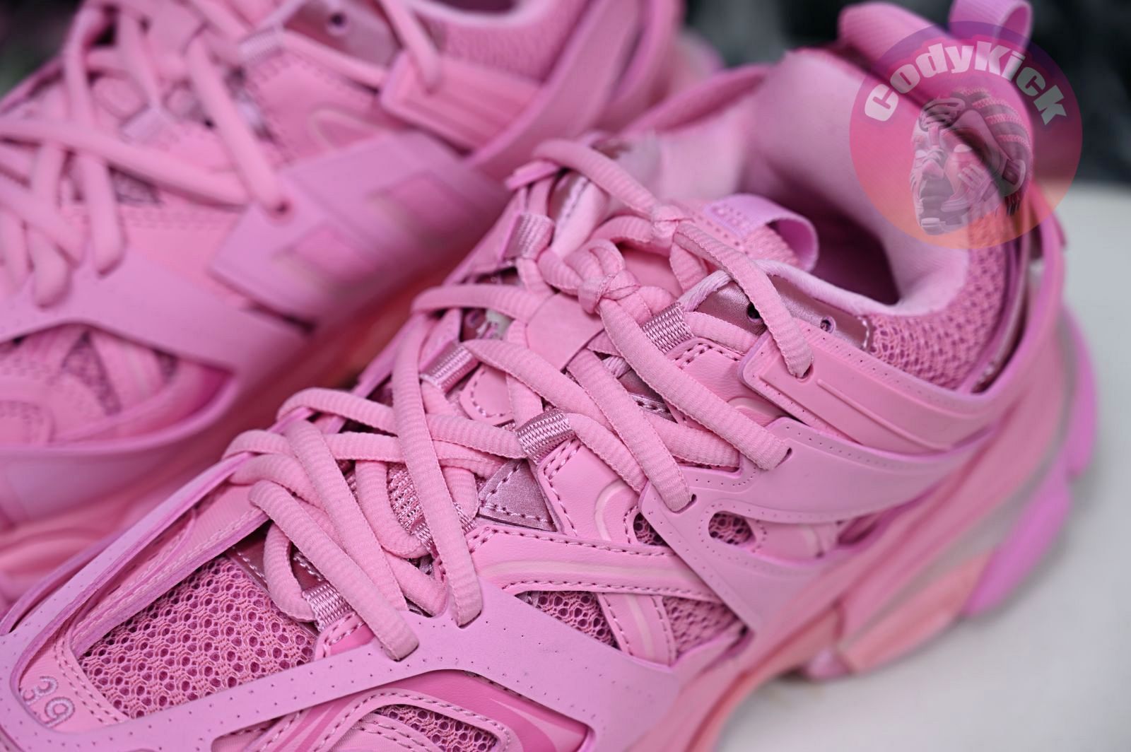 Balenciaga  Track（LED）