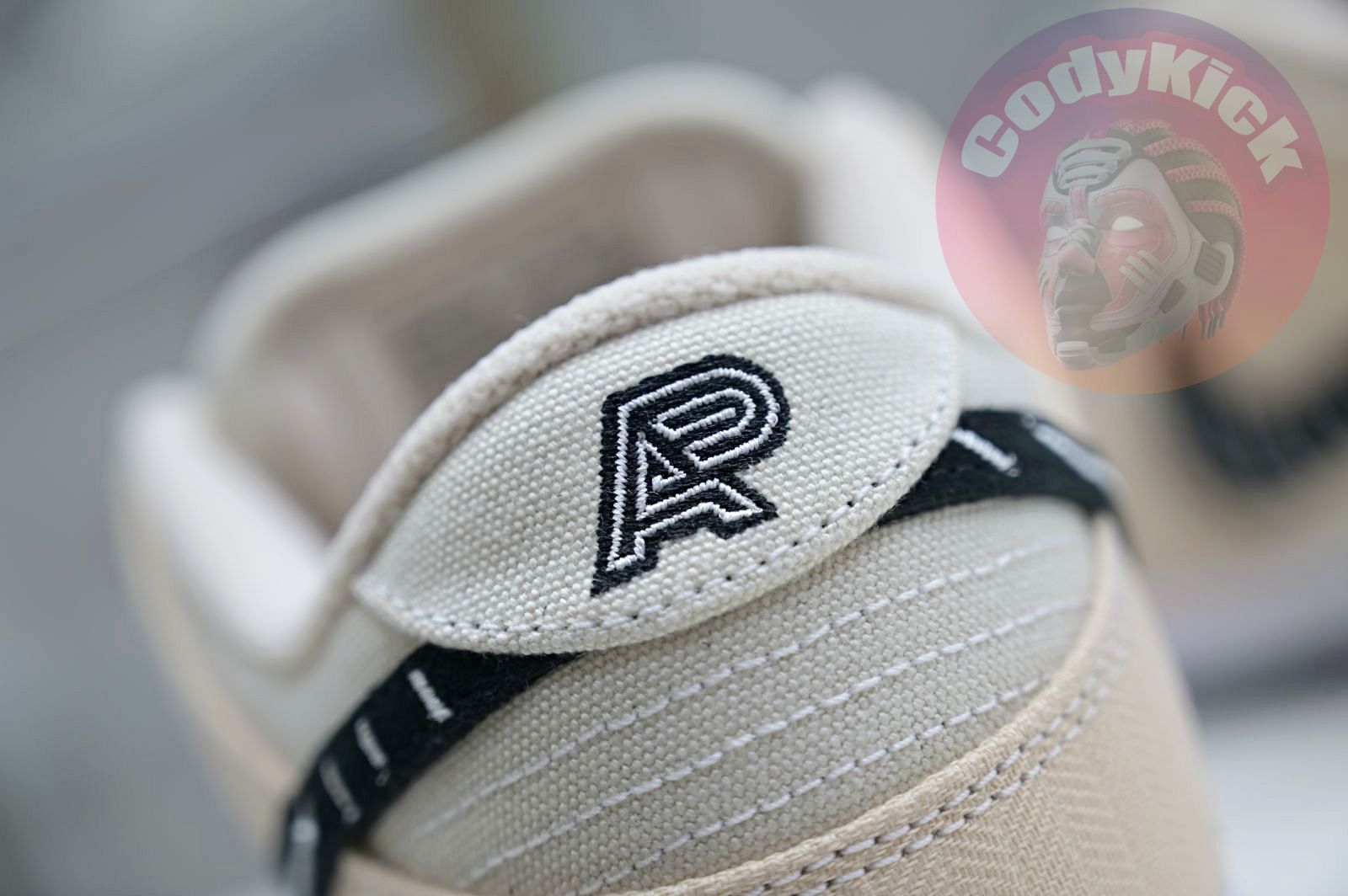Albino & Preto x Nike Dunk SB Low Pro