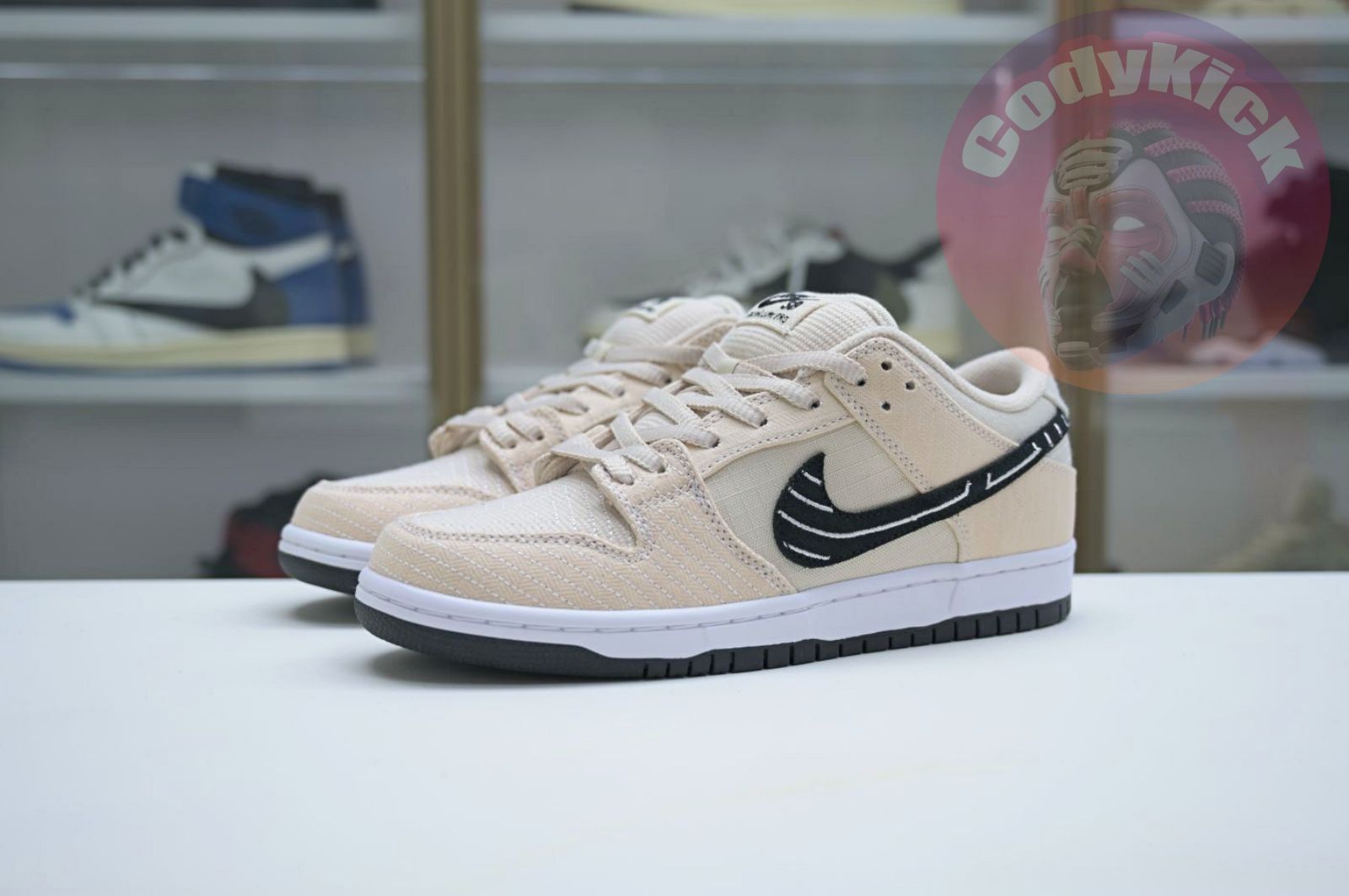 Albino & Preto x Nike Dunk SB Low Pro