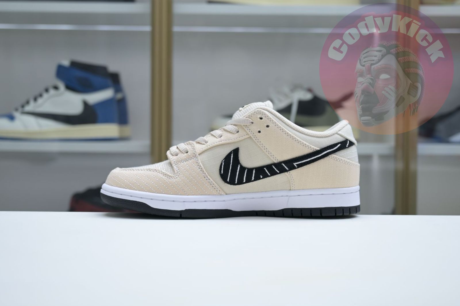 Albino & Preto x Nike Dunk SB Low Pro
