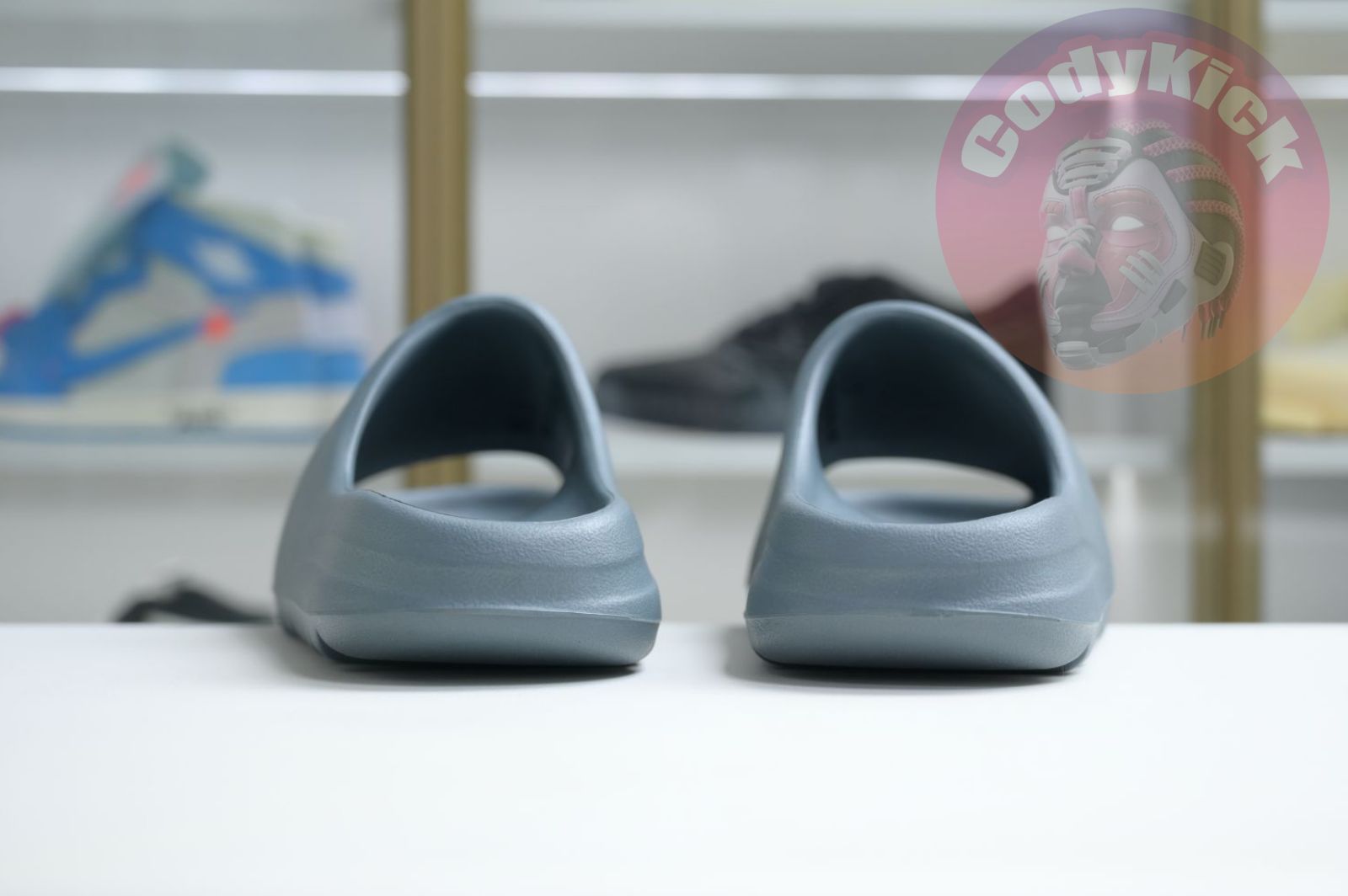 adidas originals Yeezy Slide 