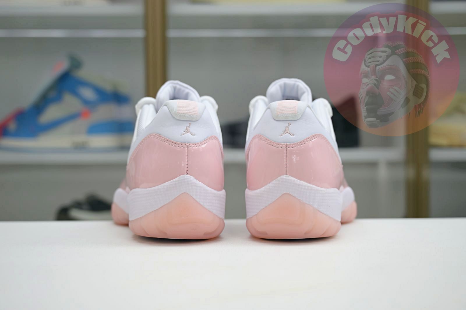 Jordan Air Jordan 11 Low WMNS