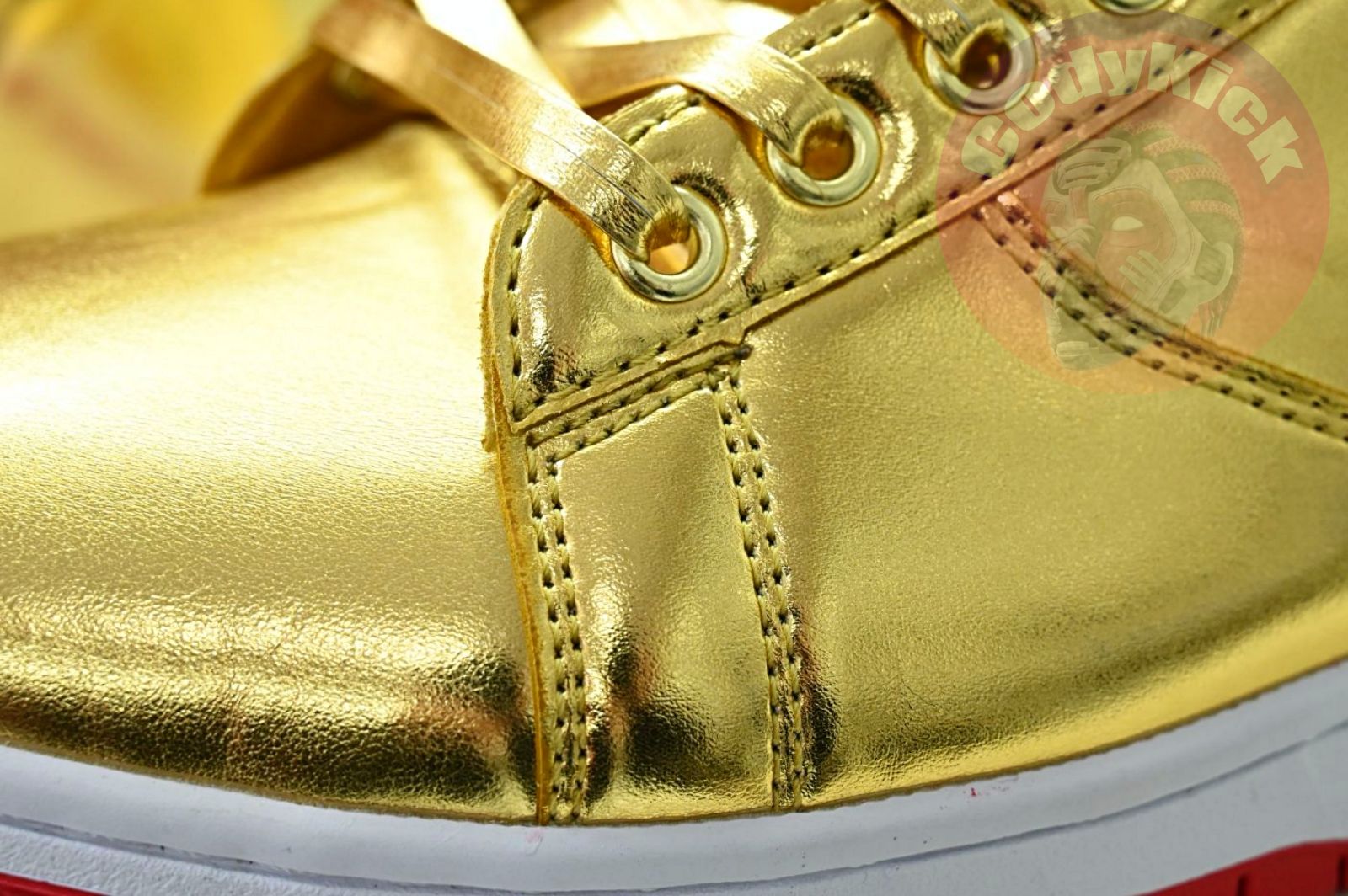 Never Surrender Trump sneakers MAGA.1