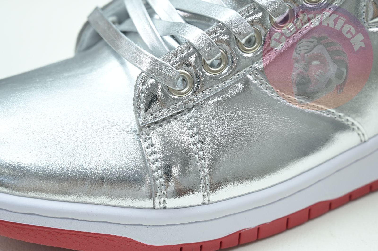 Never Surrender Trump sneakers MAGA.1