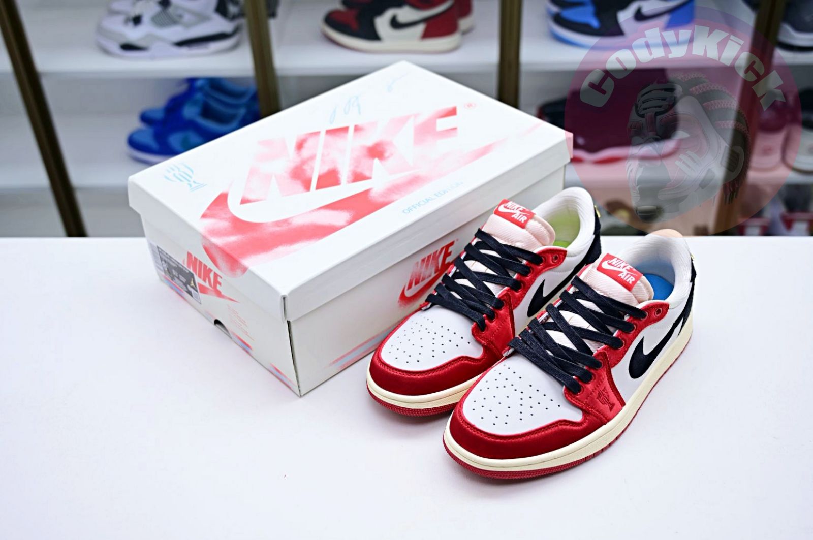 Trophy Room x Jordan Air Jordan 1 Low OG “Away”