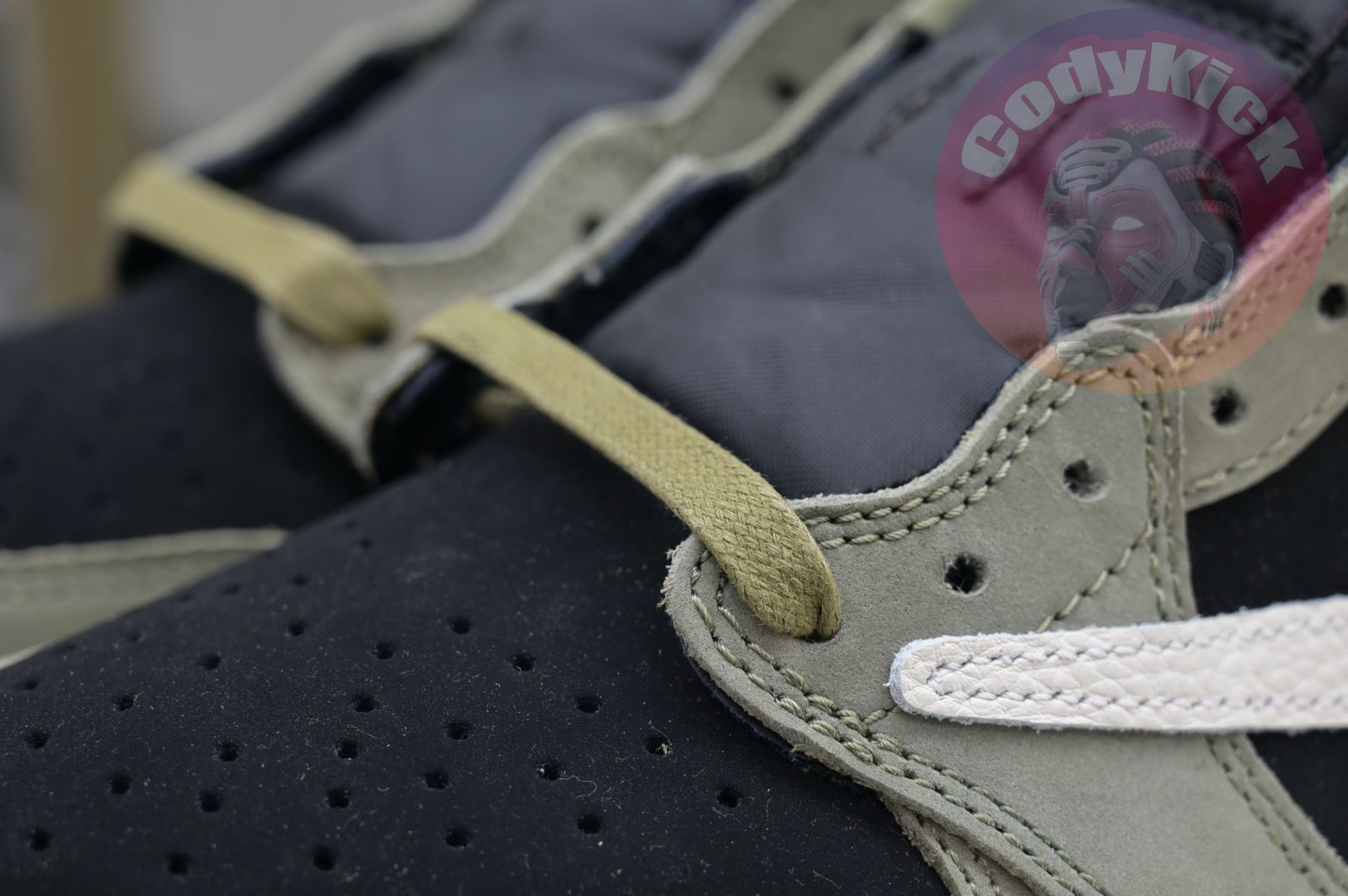 Travis Scott x Jordan Air Jordan 1 Low OG 7.0