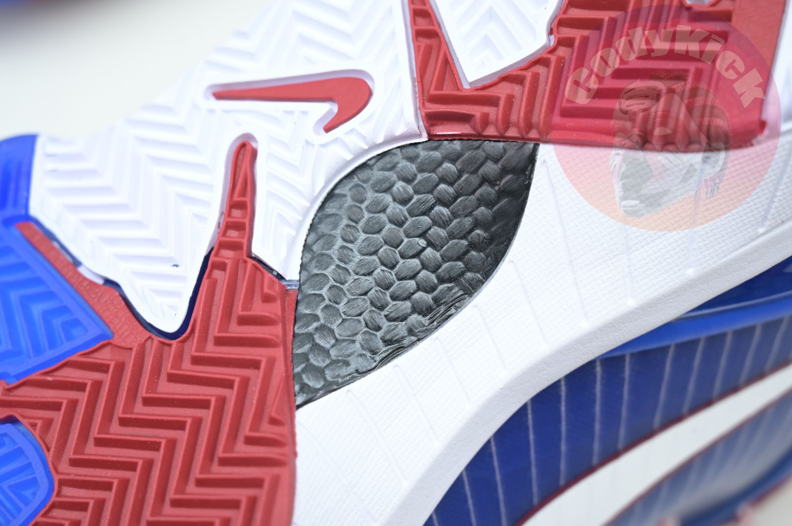Nike Zoom Kobe 4 Protro