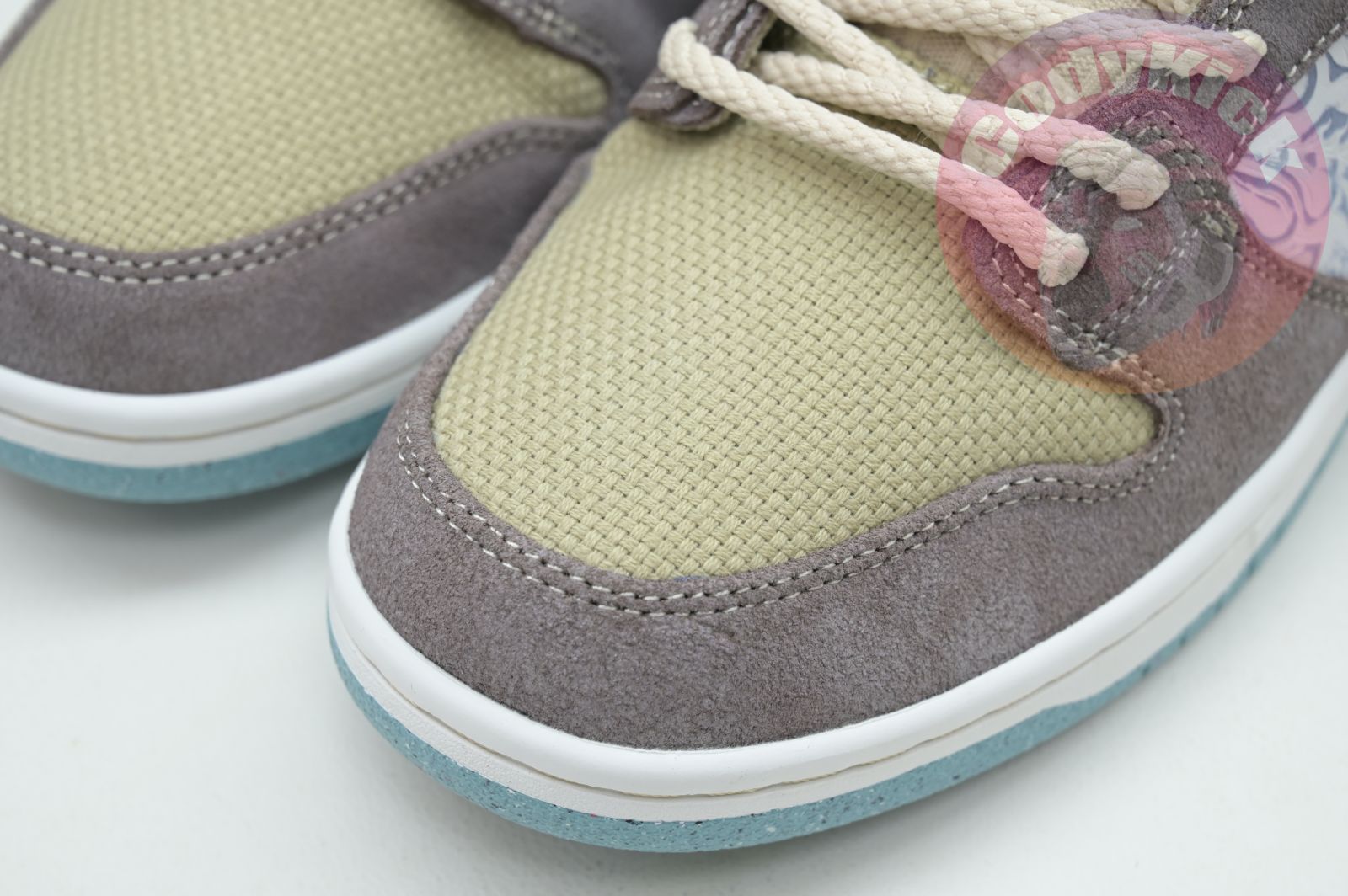 Nike SB Dunk Low