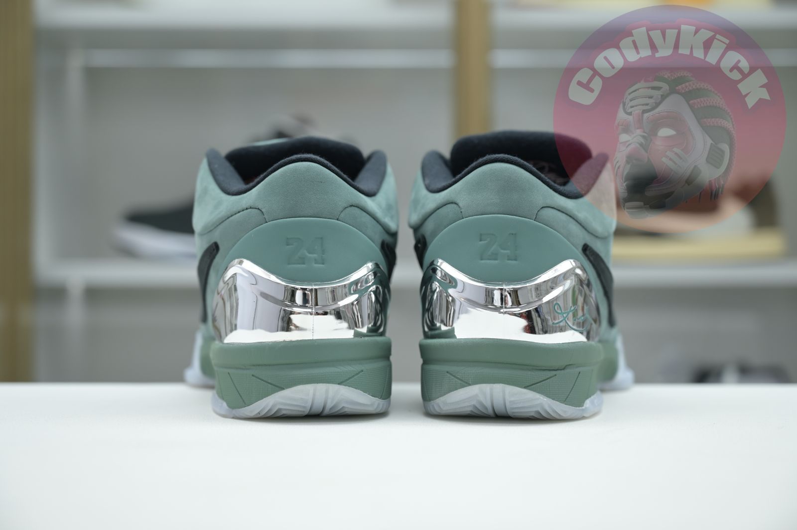 Nike Zoom Kobe 4 Protro