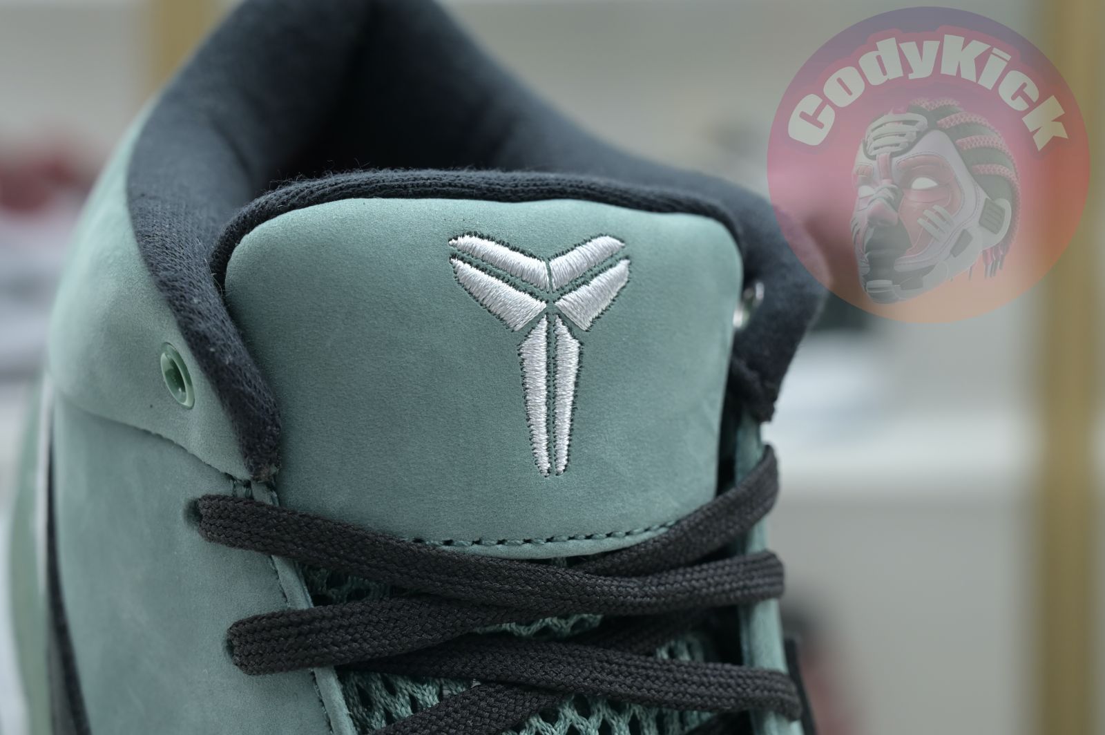 Nike Zoom Kobe 4 Protro
