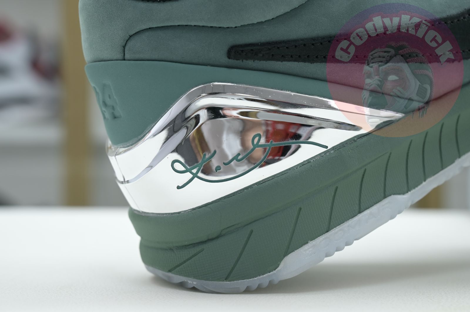 Nike Zoom Kobe 4 Protro