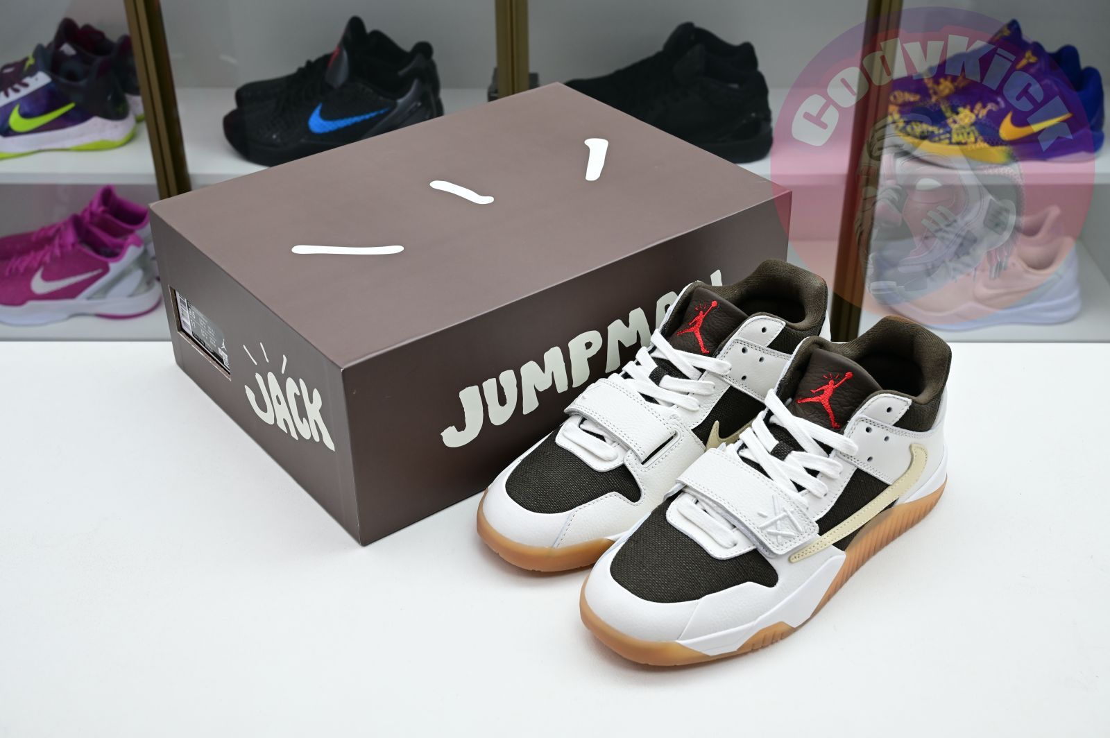 Travis Scott x Jordan Executive The Check