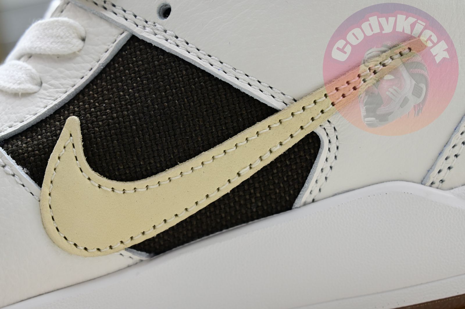 Travis Scott x Jordan Executive The Check