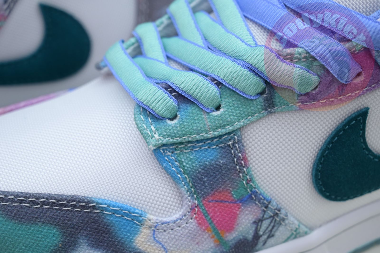 Futura Laboratories x Nike Dunk SB