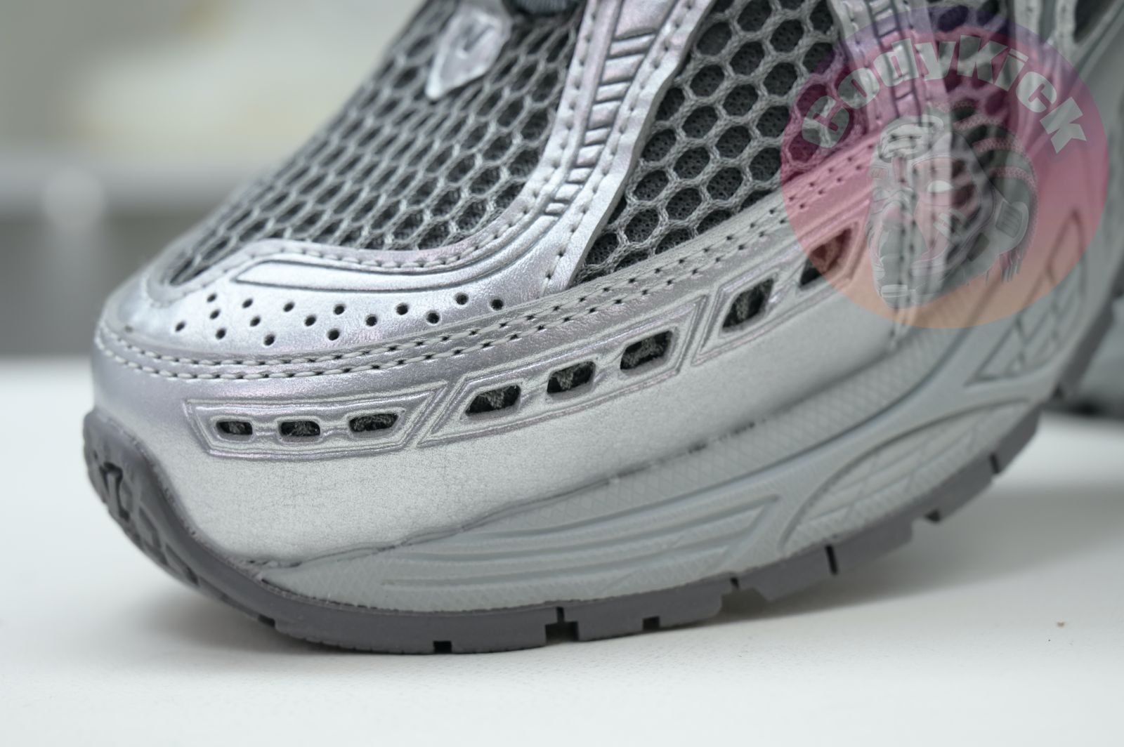 New Balance NB 1906R Y2K