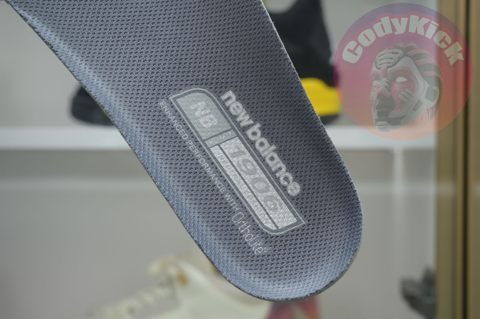 New Balance NB 1906R Y2K