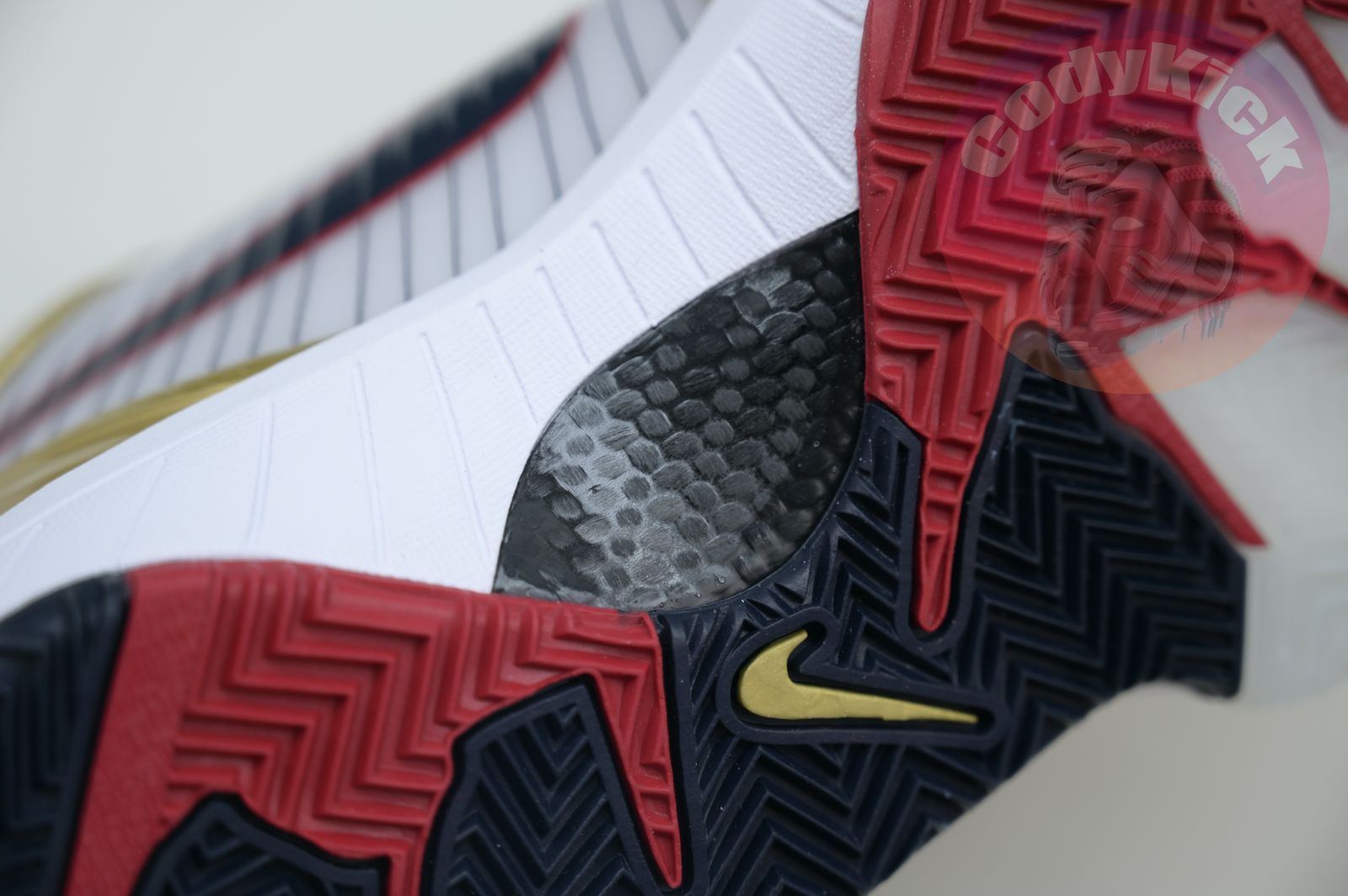 Nike Zoom Kobe 4 Protro