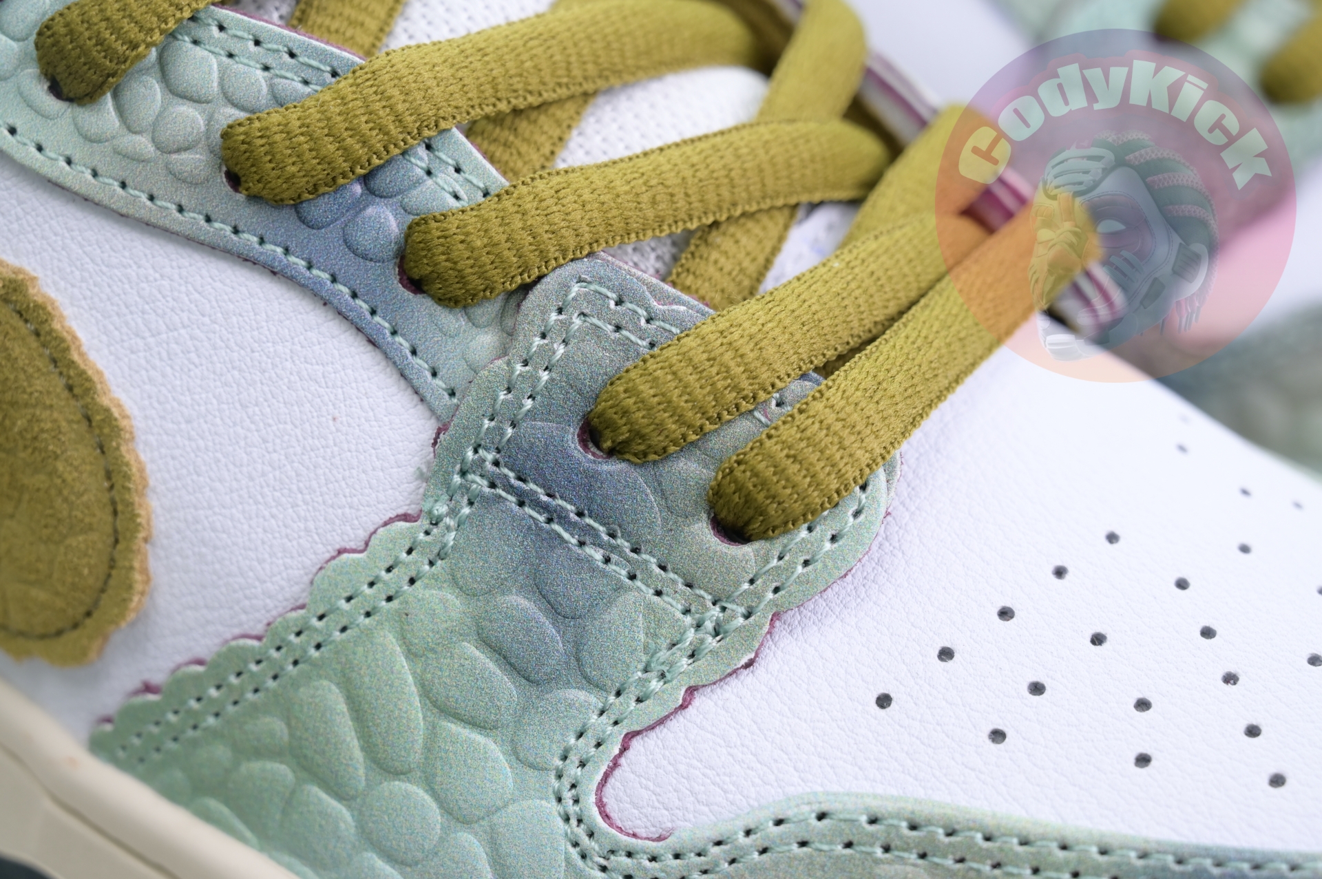 Alexis Sablone x Nike Dunk SB Low