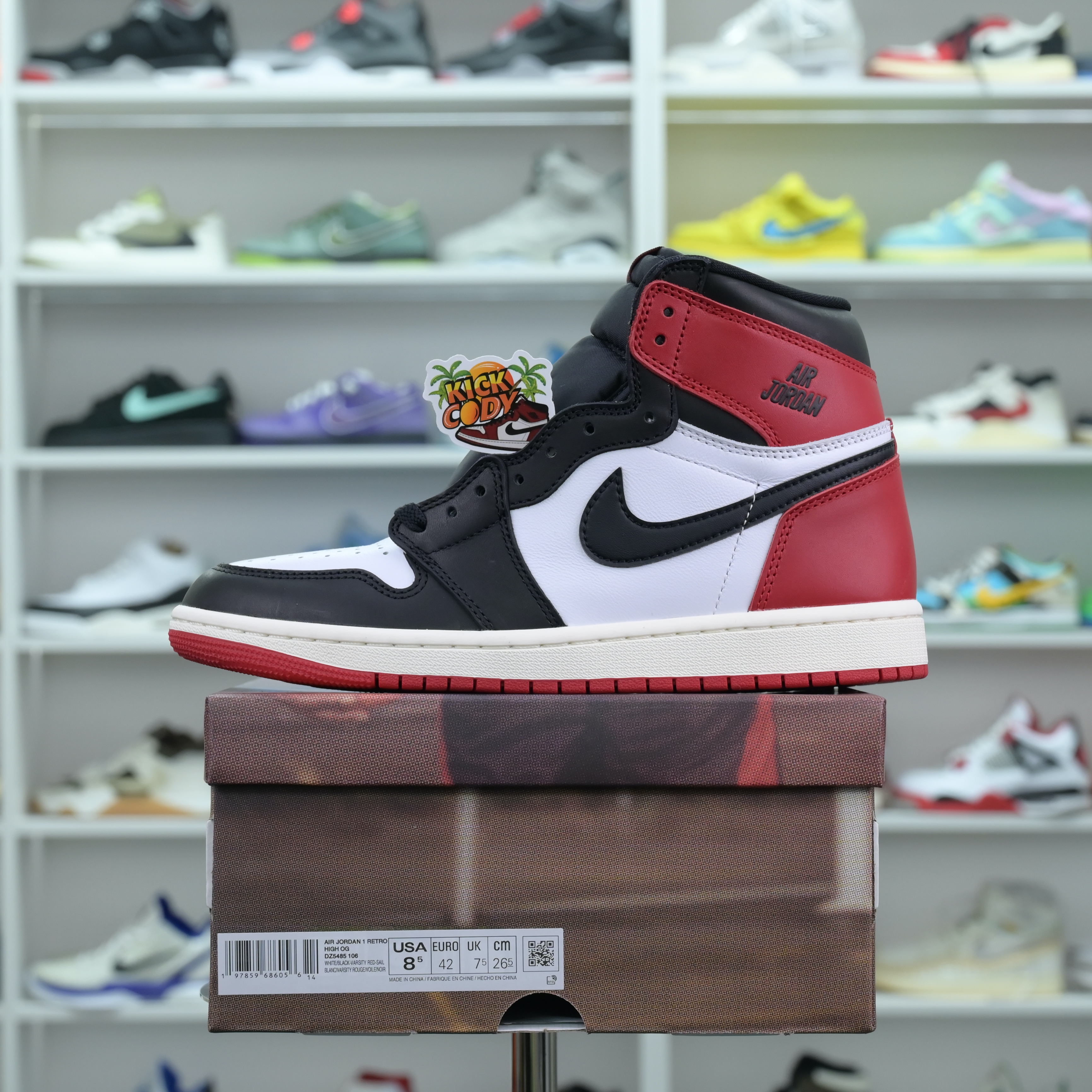 Jordan Air Jordan 1High OG“Black Toe Reimagined”