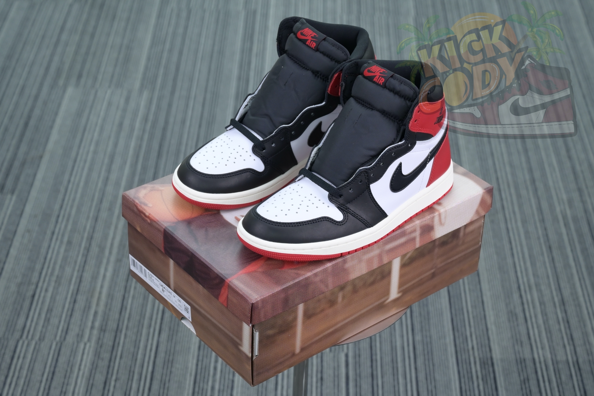 Jordan Air Jordan 1High OG“Black Toe Reimagined”