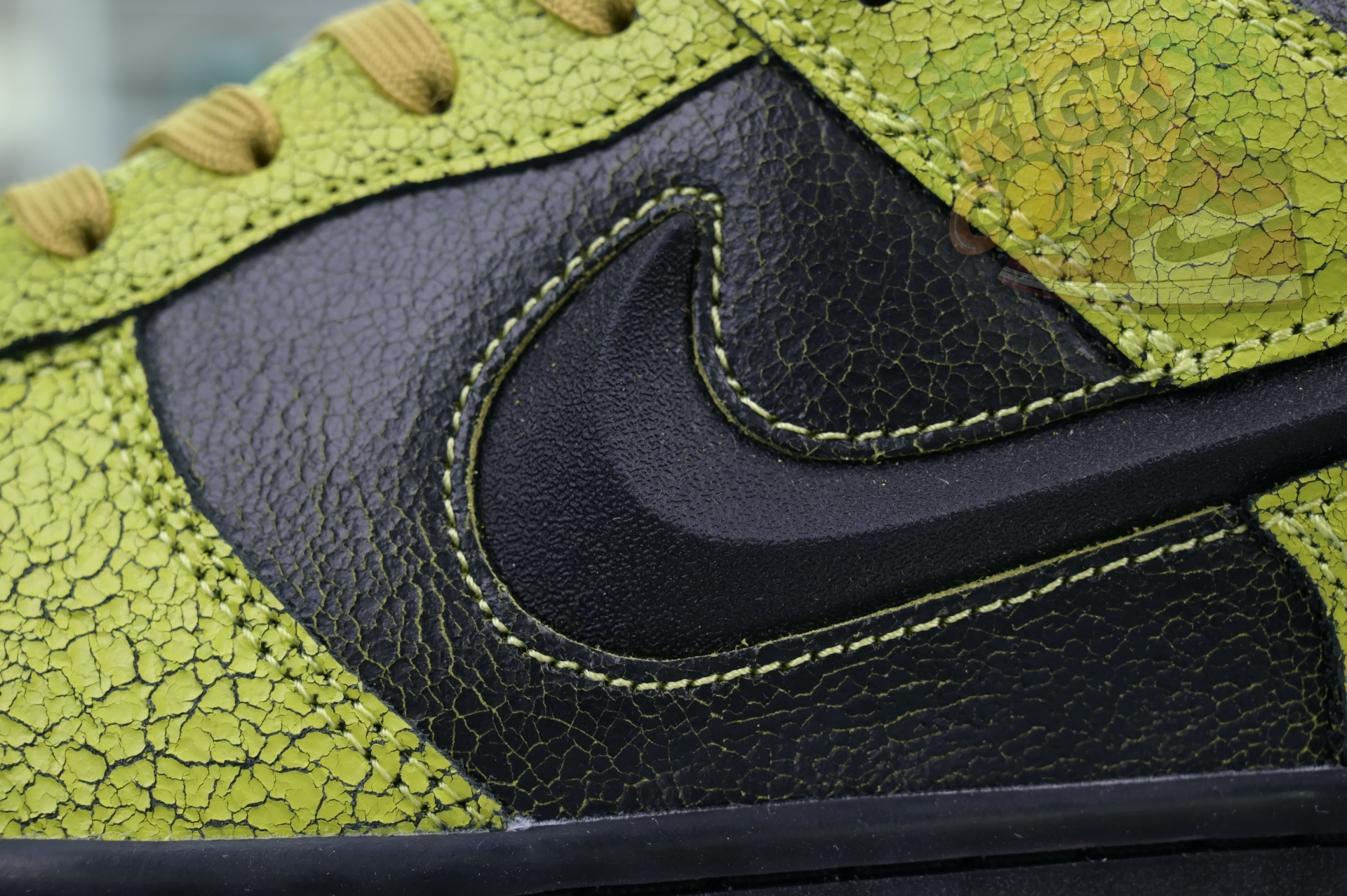Nike Dunk Low“Halloween”