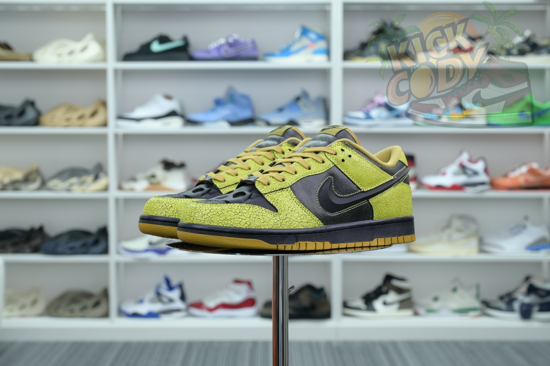 Nike Dunk Low“Halloween”