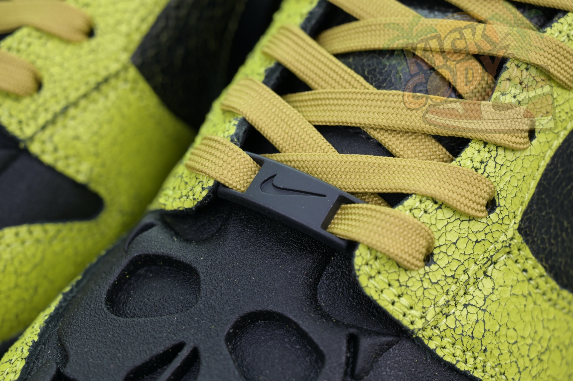 Nike Dunk Low“Halloween”