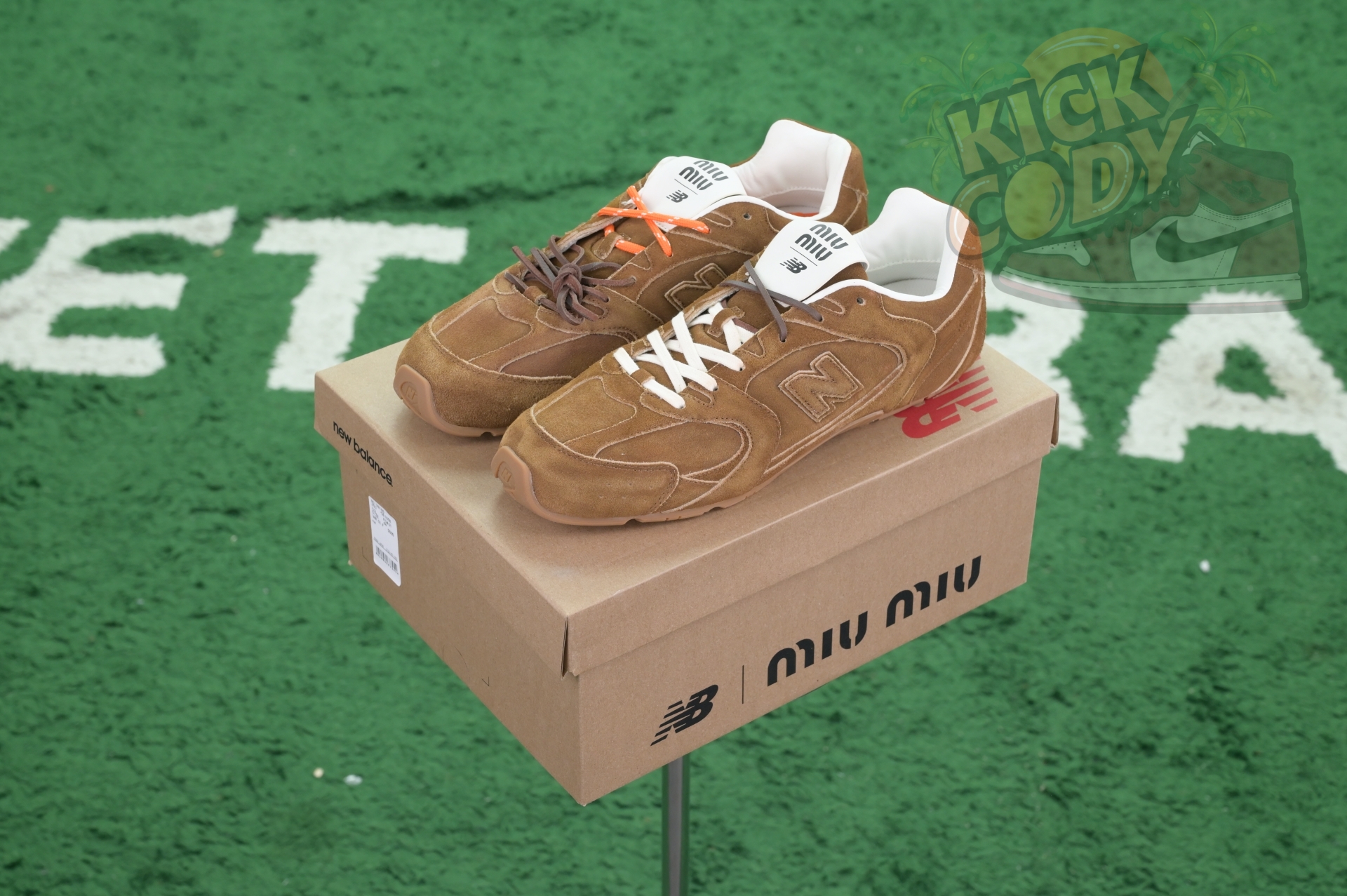 New Balance x MIU MIU NB 530 SL